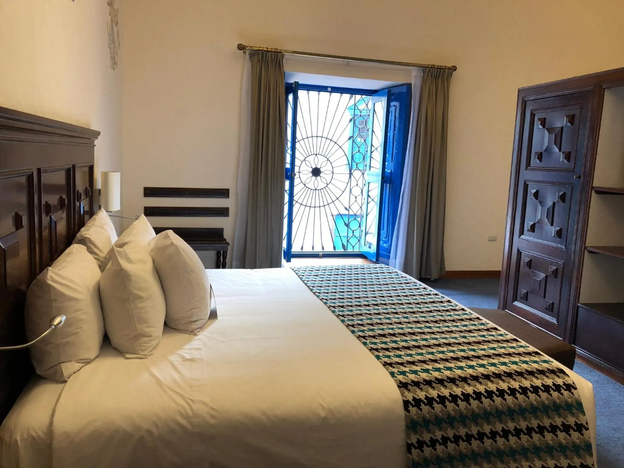 Bedroom, Bed in Wyndham Costa del Sol Cusco