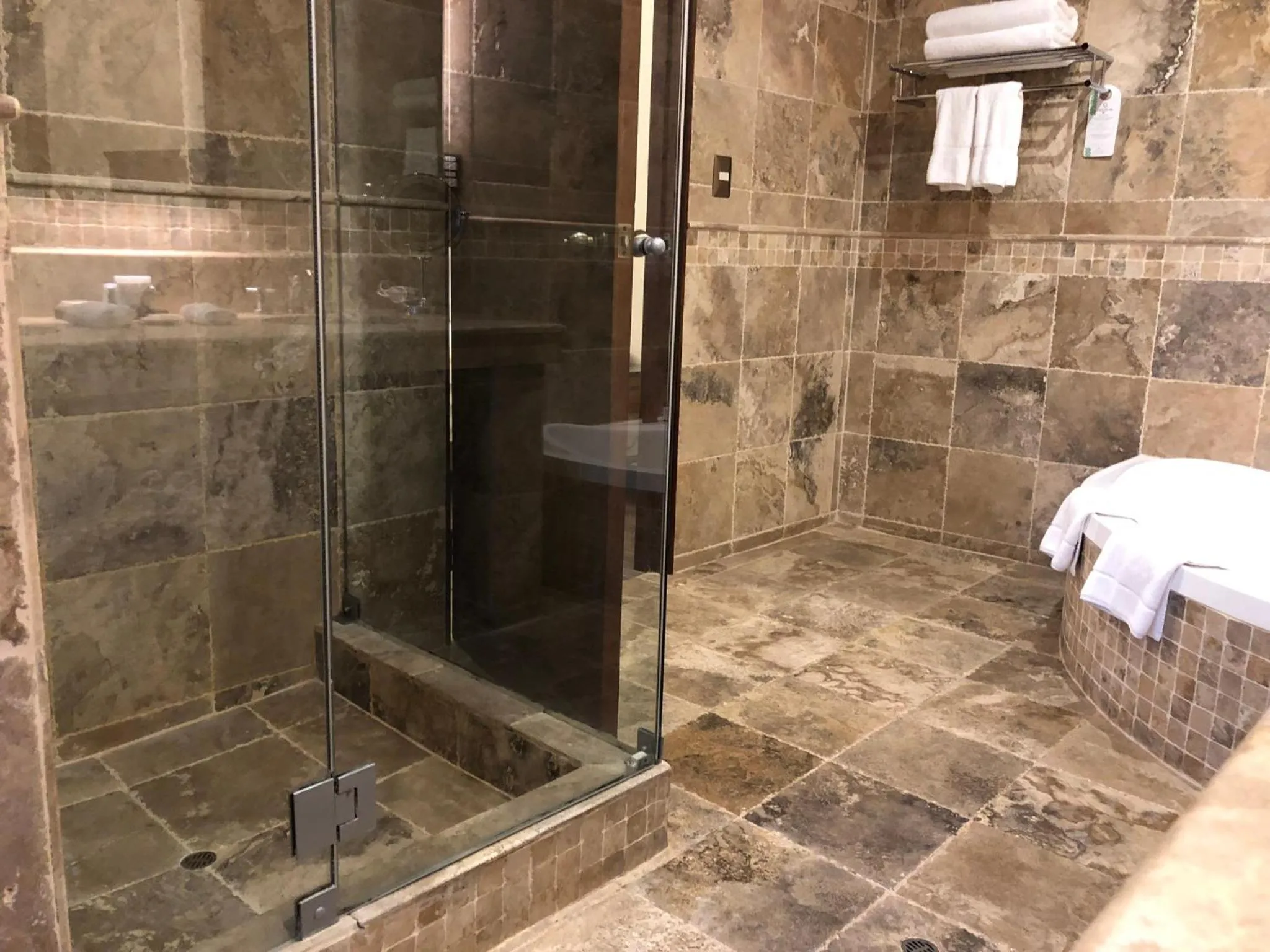 Bathroom in Wyndham Costa del Sol Cusco