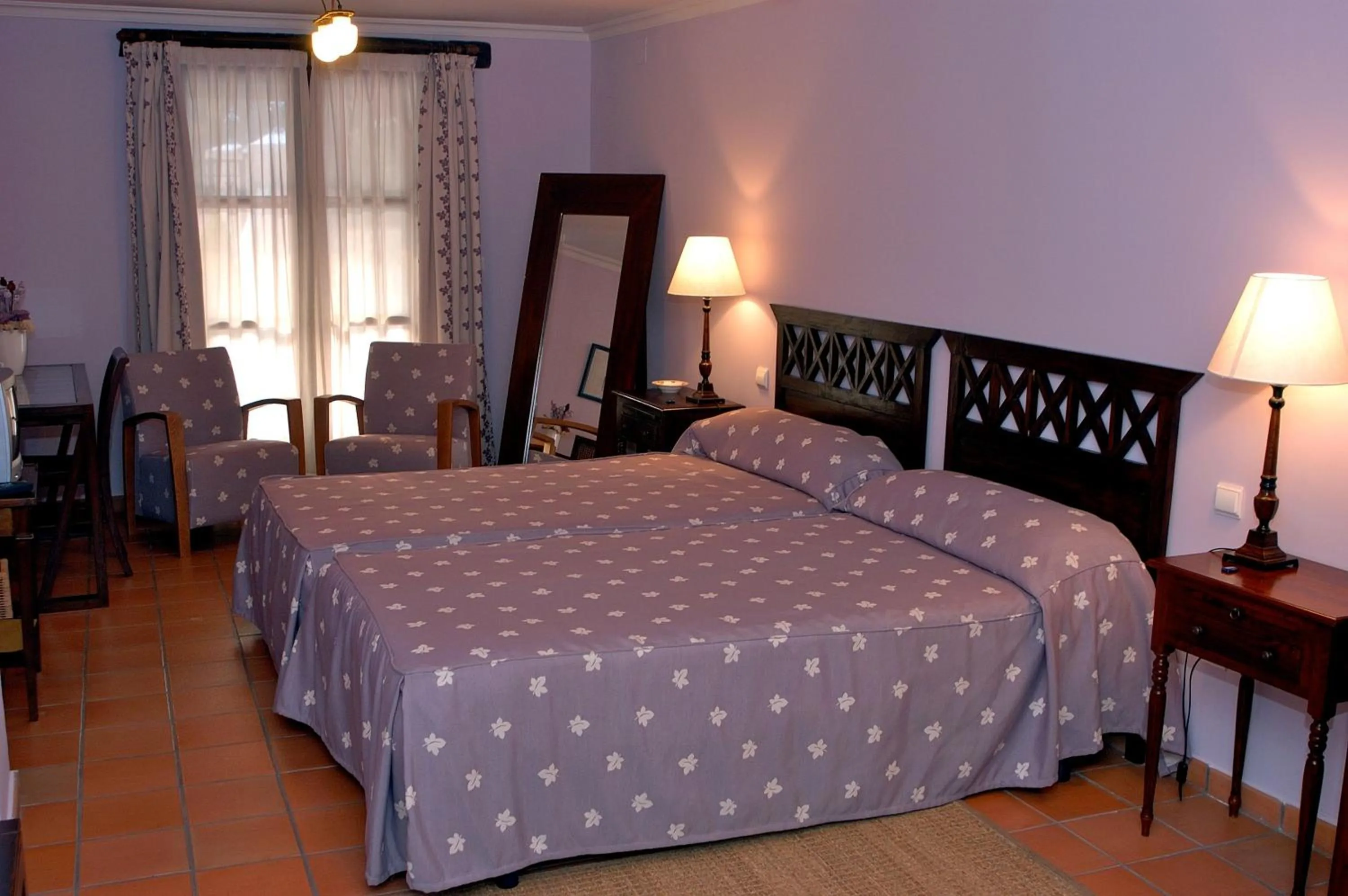 Photo of the whole room, Bed in La Posada Real del Pinar