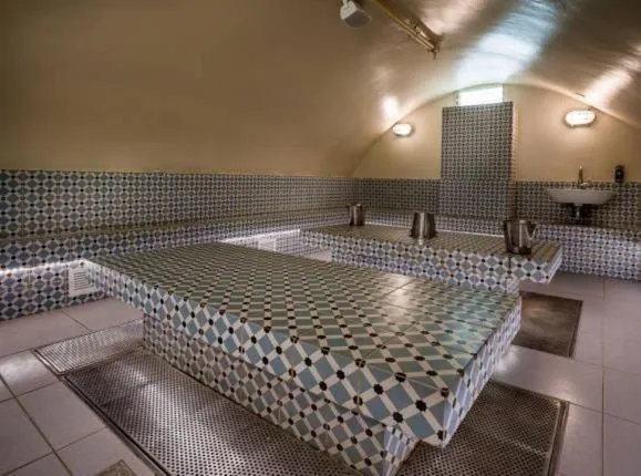 Steam room in The Scots Hotel