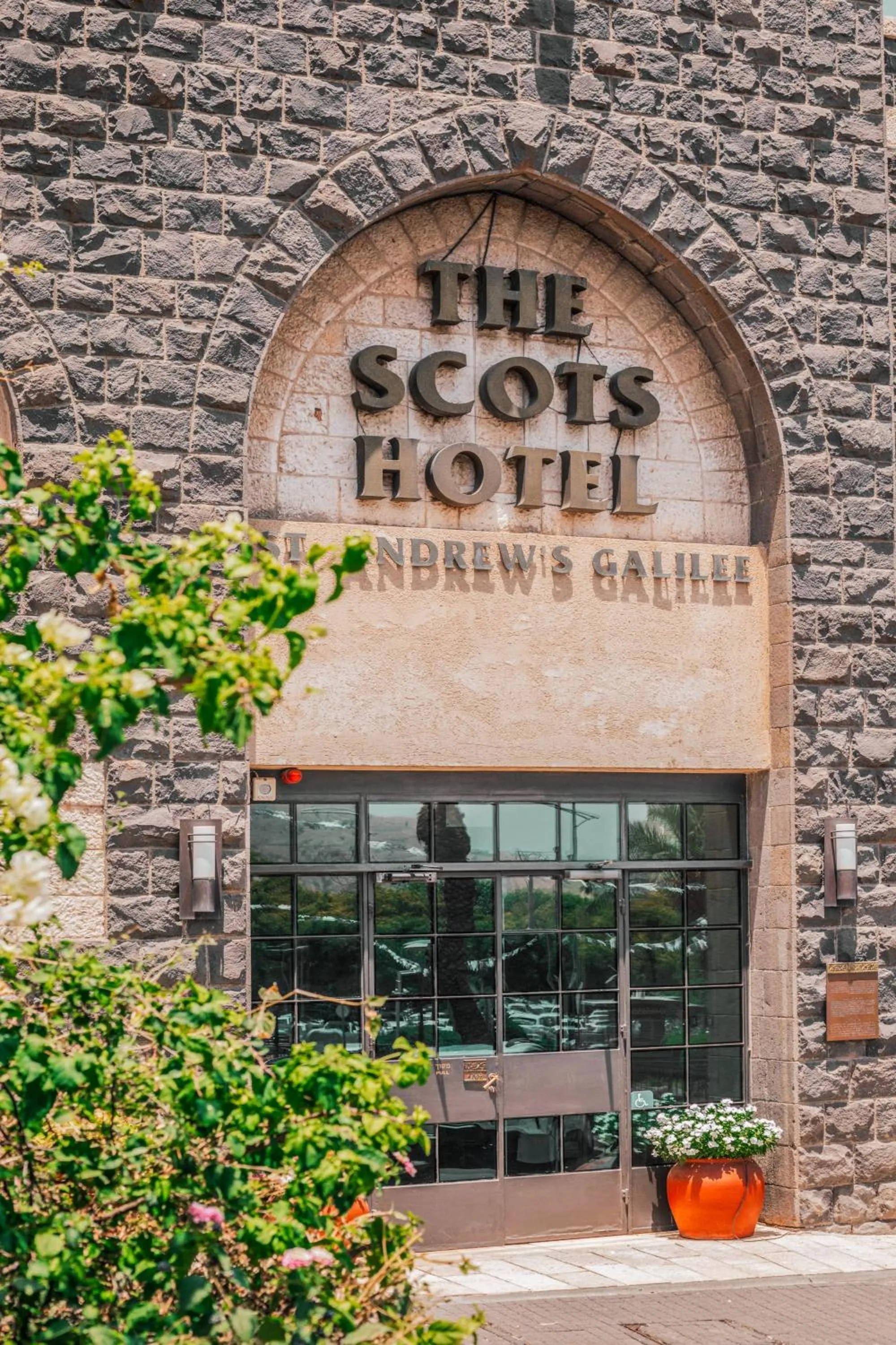 Facade/entrance in The Scots Hotel