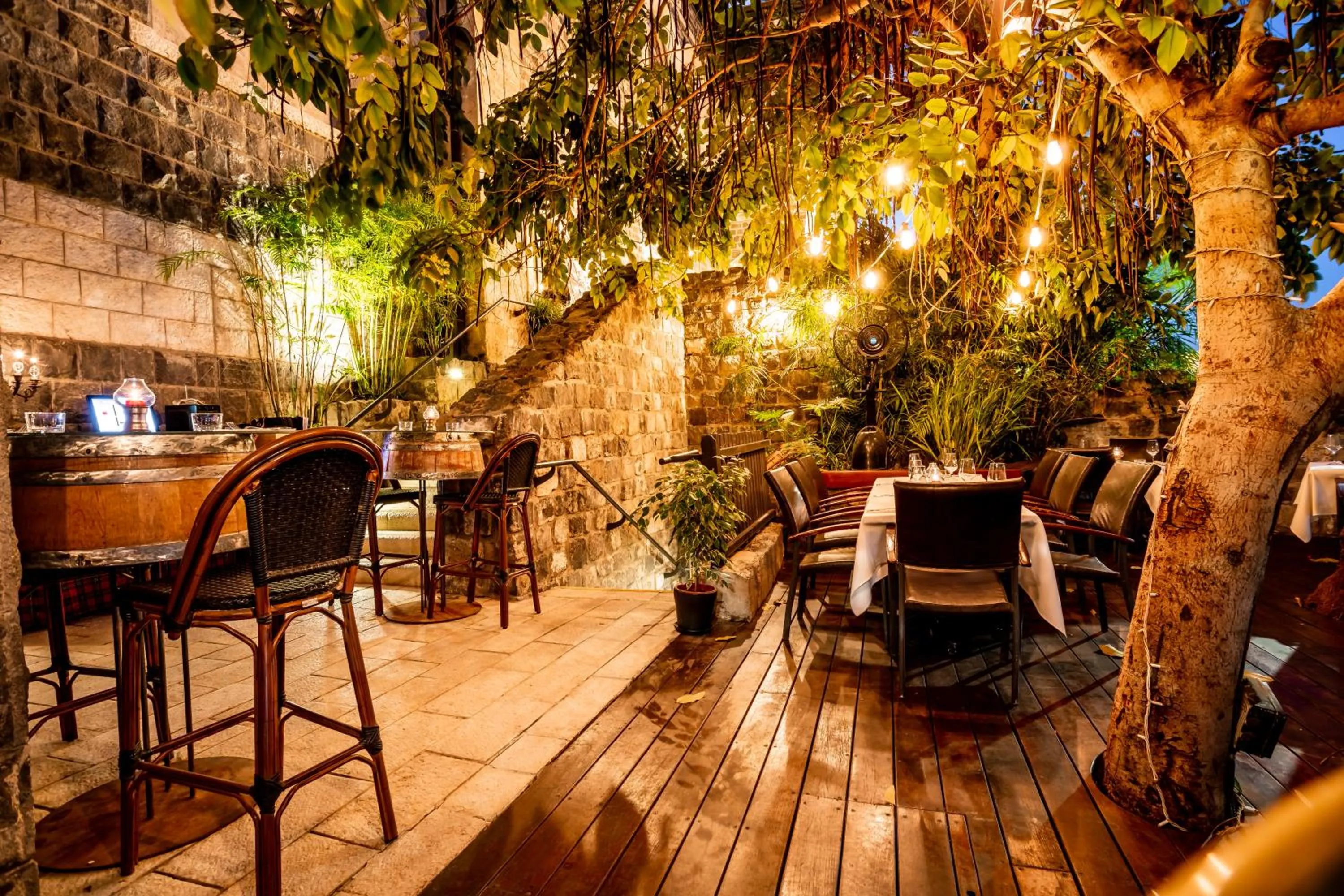 Lounge or bar in The Scots Hotel