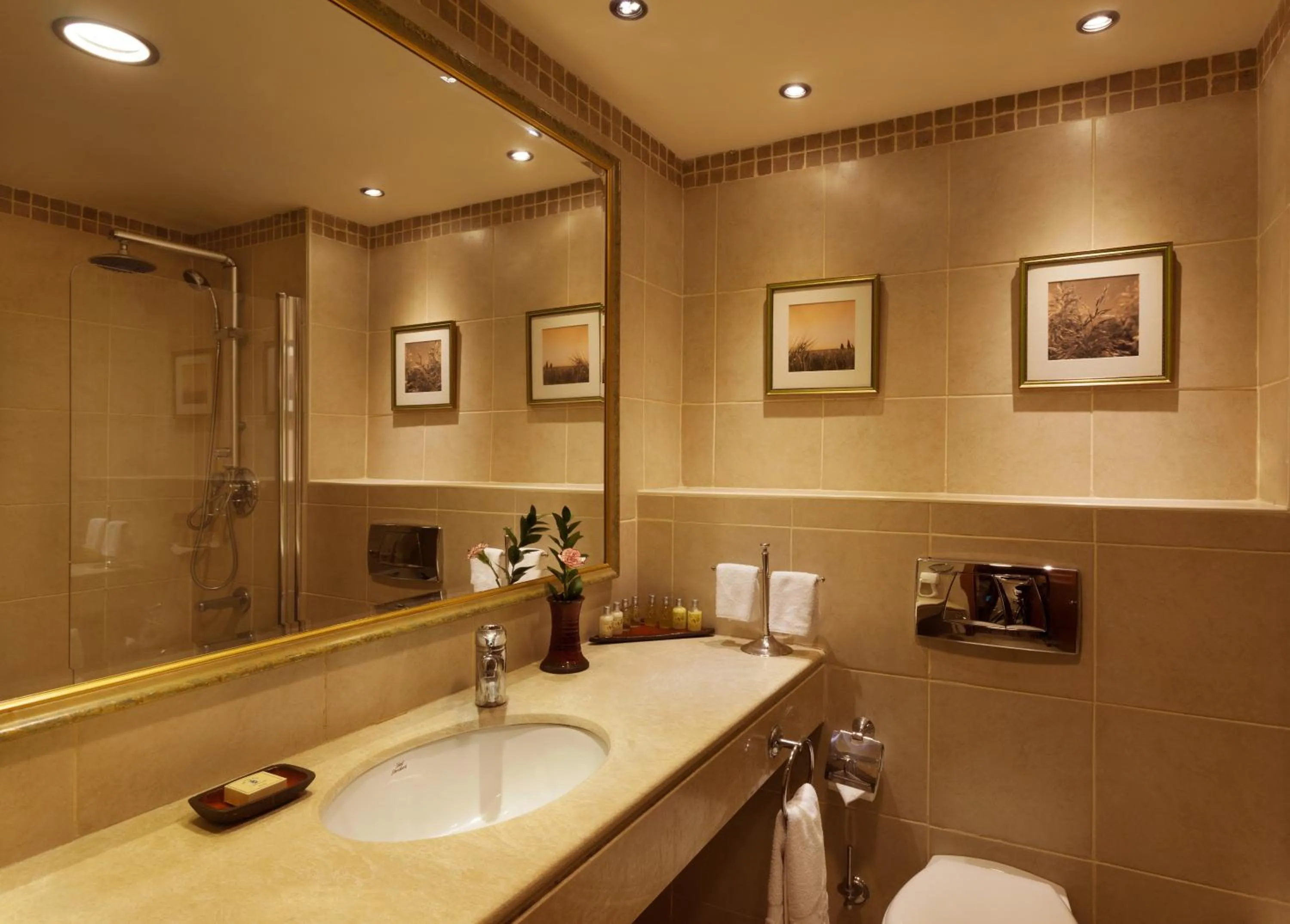 Bathroom in The Scots Hotel