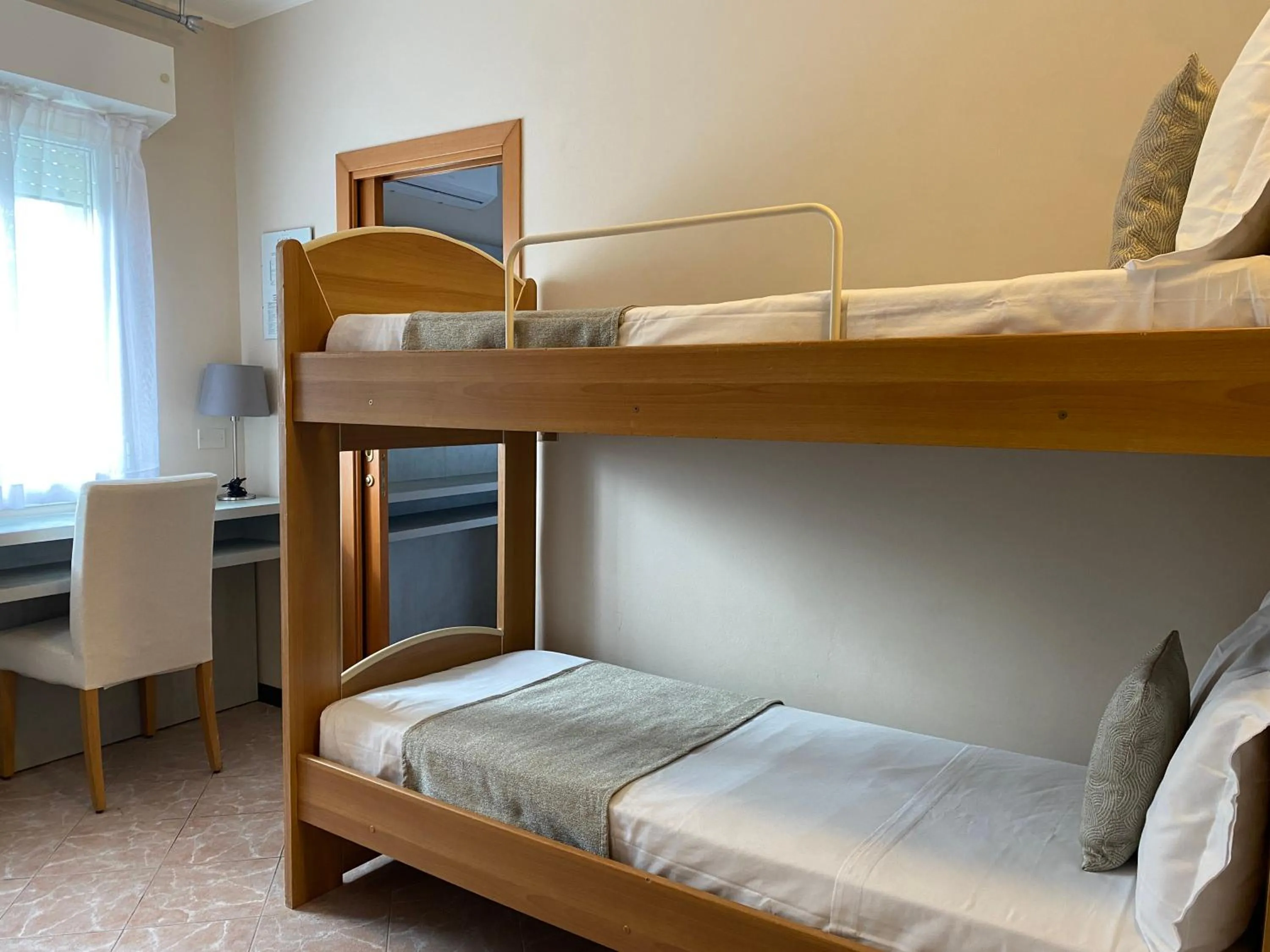 Bedroom, Bed in Golf Hotel