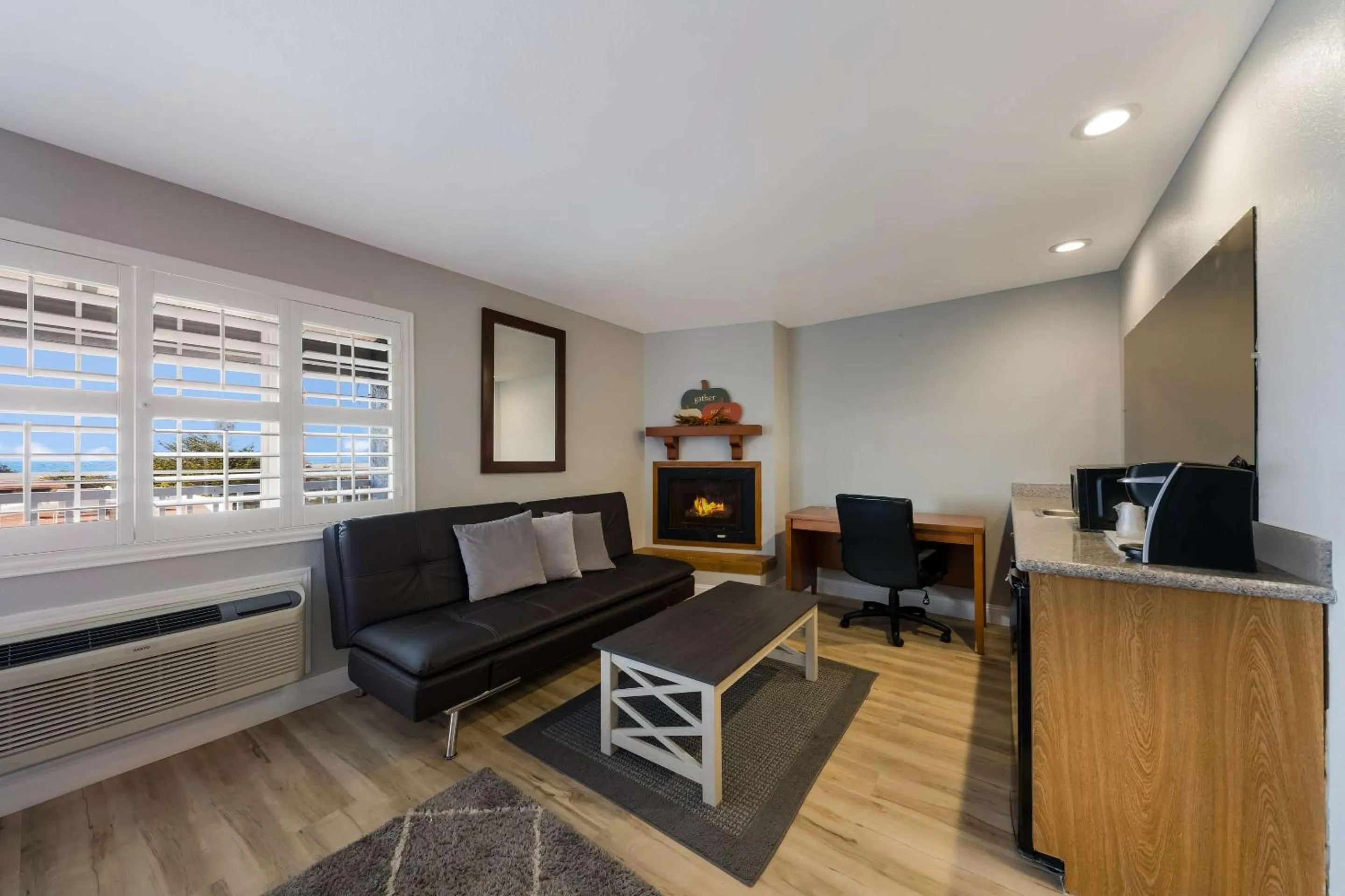 Bedroom in Pacific Coast Roadhouse - SureStay Collection by Best Western