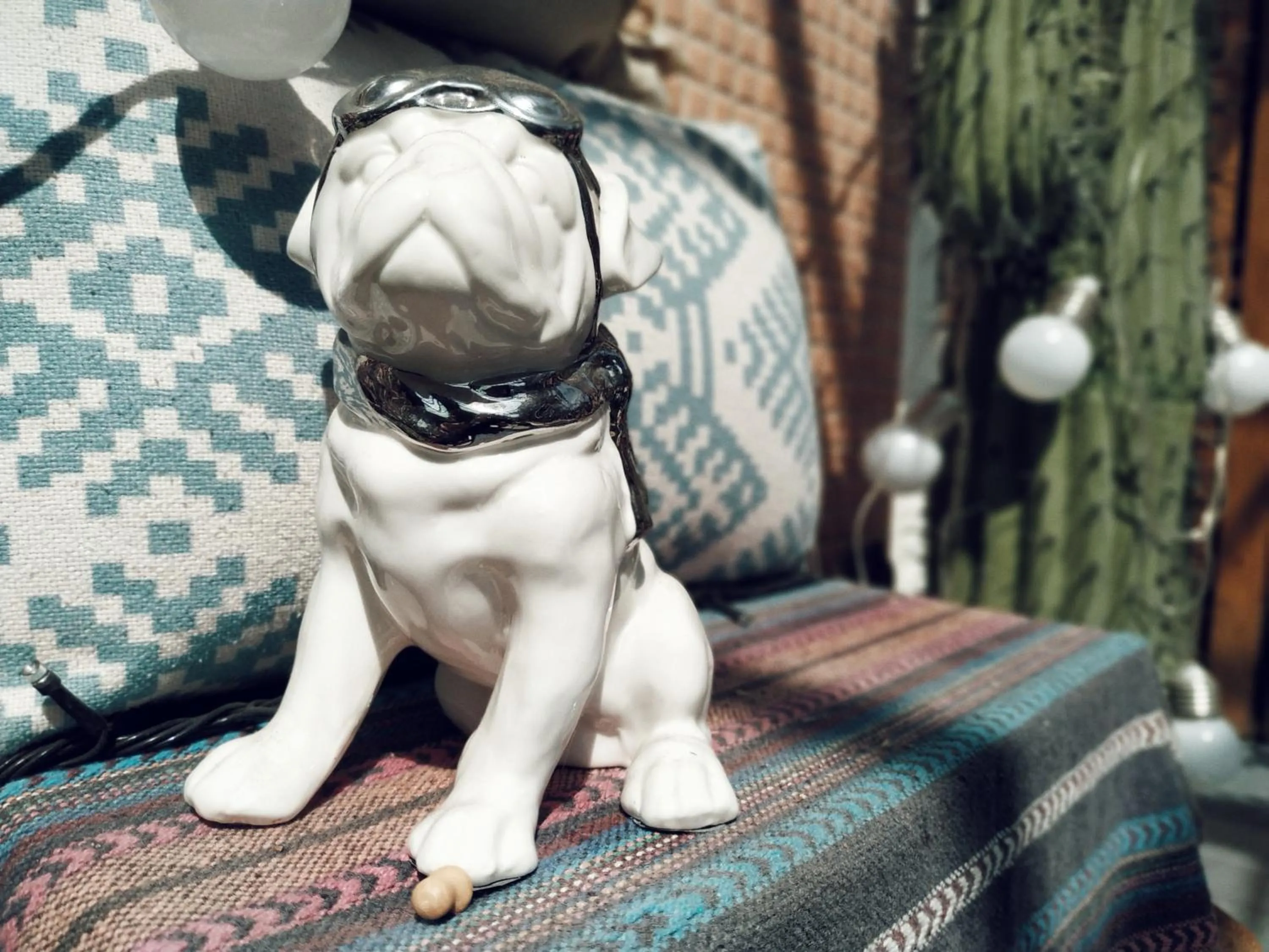 Decorative detail in GOIN Old House & Bar