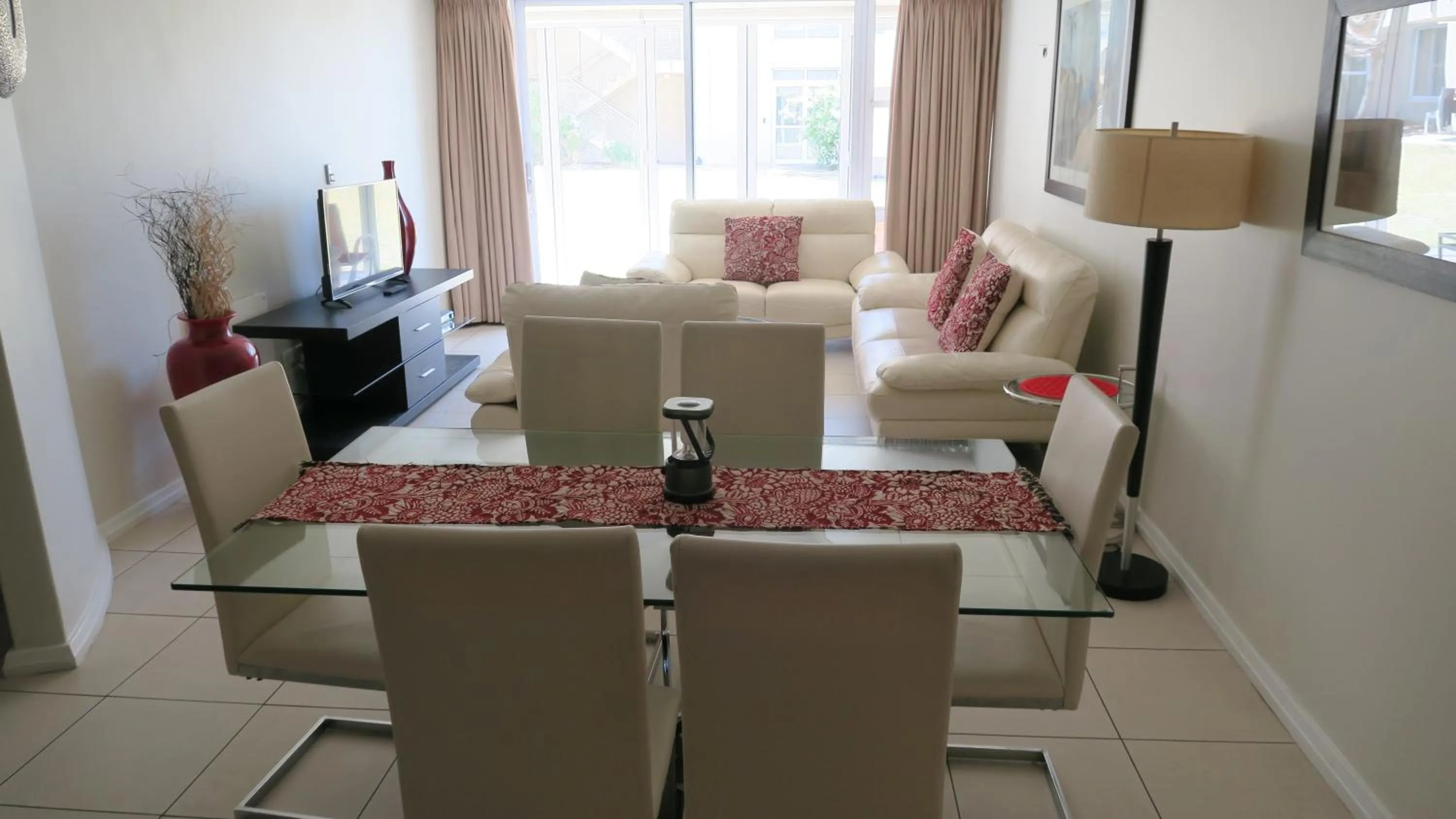 Lagoon Beach Hotel Apartments