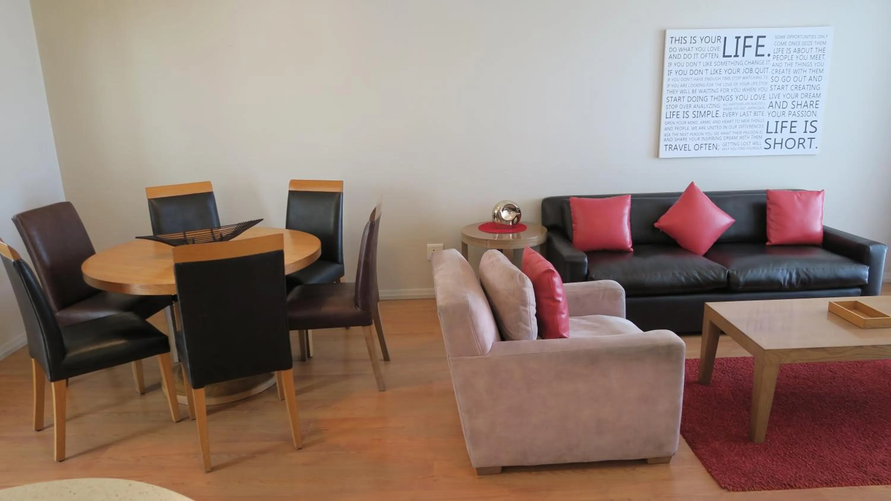 Lagoon Beach Hotel Apartments