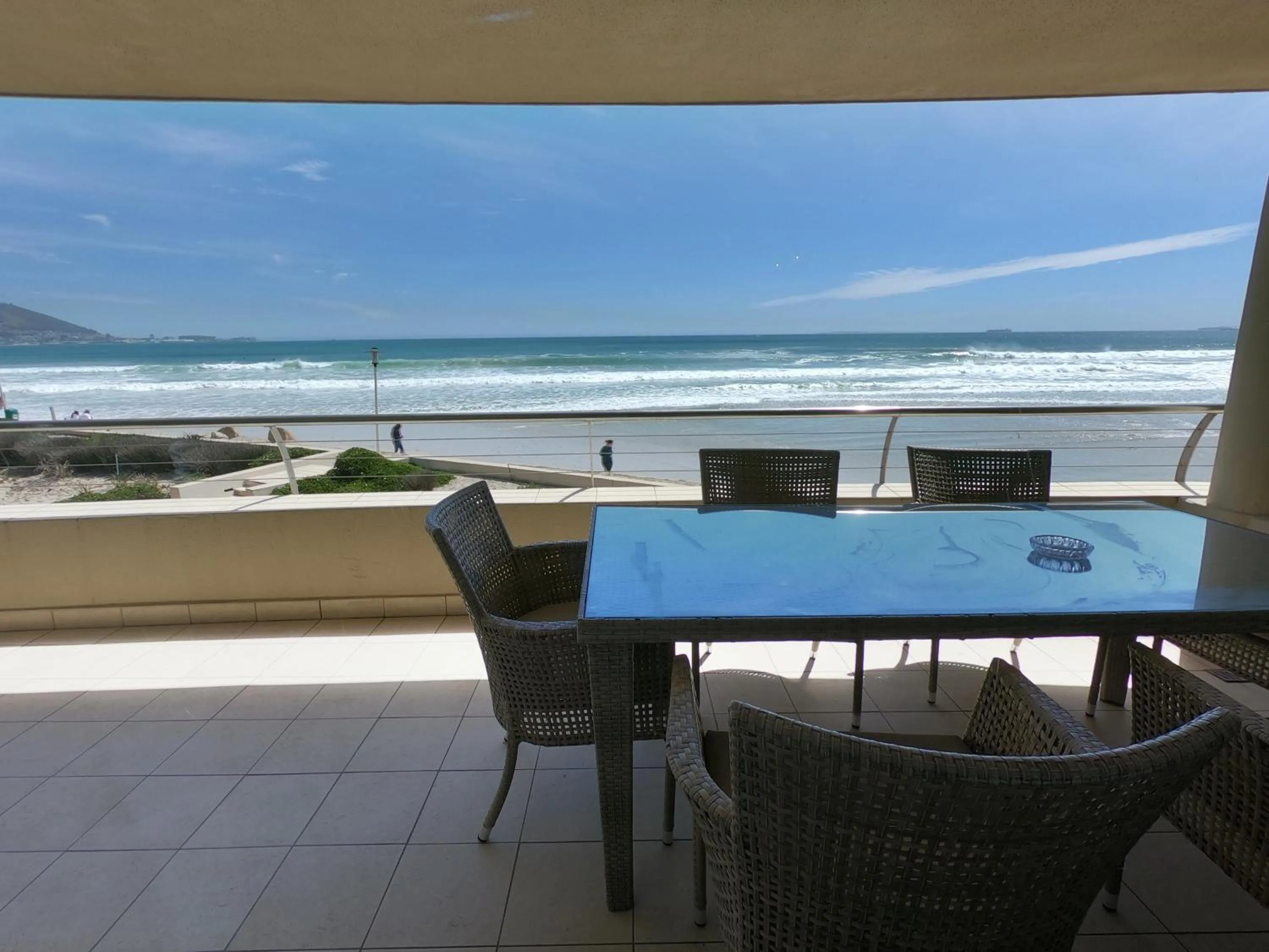 Lagoon Beach Hotel Apartments