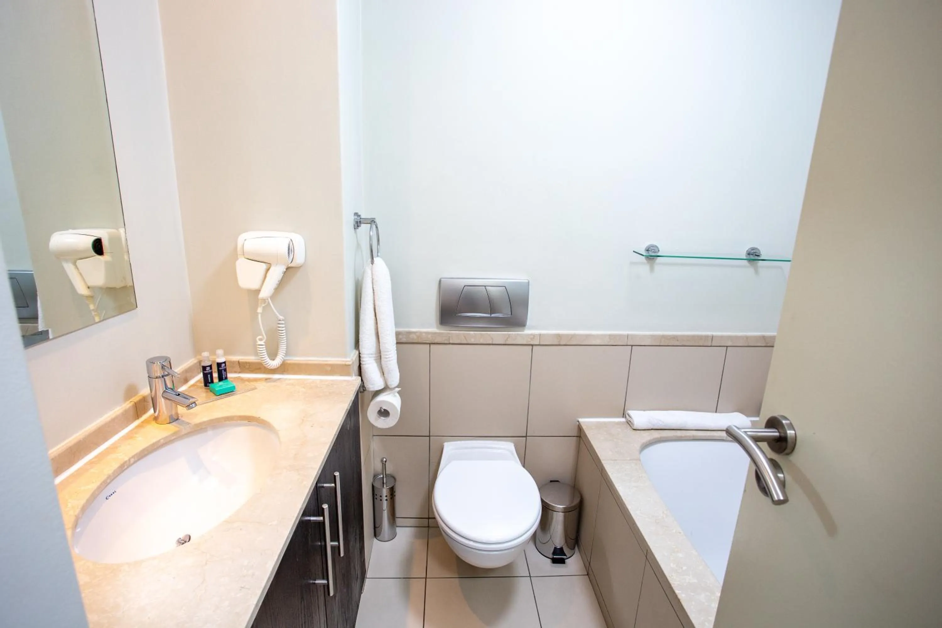 Bathroom in Lagoon Beach Hotel Apartments