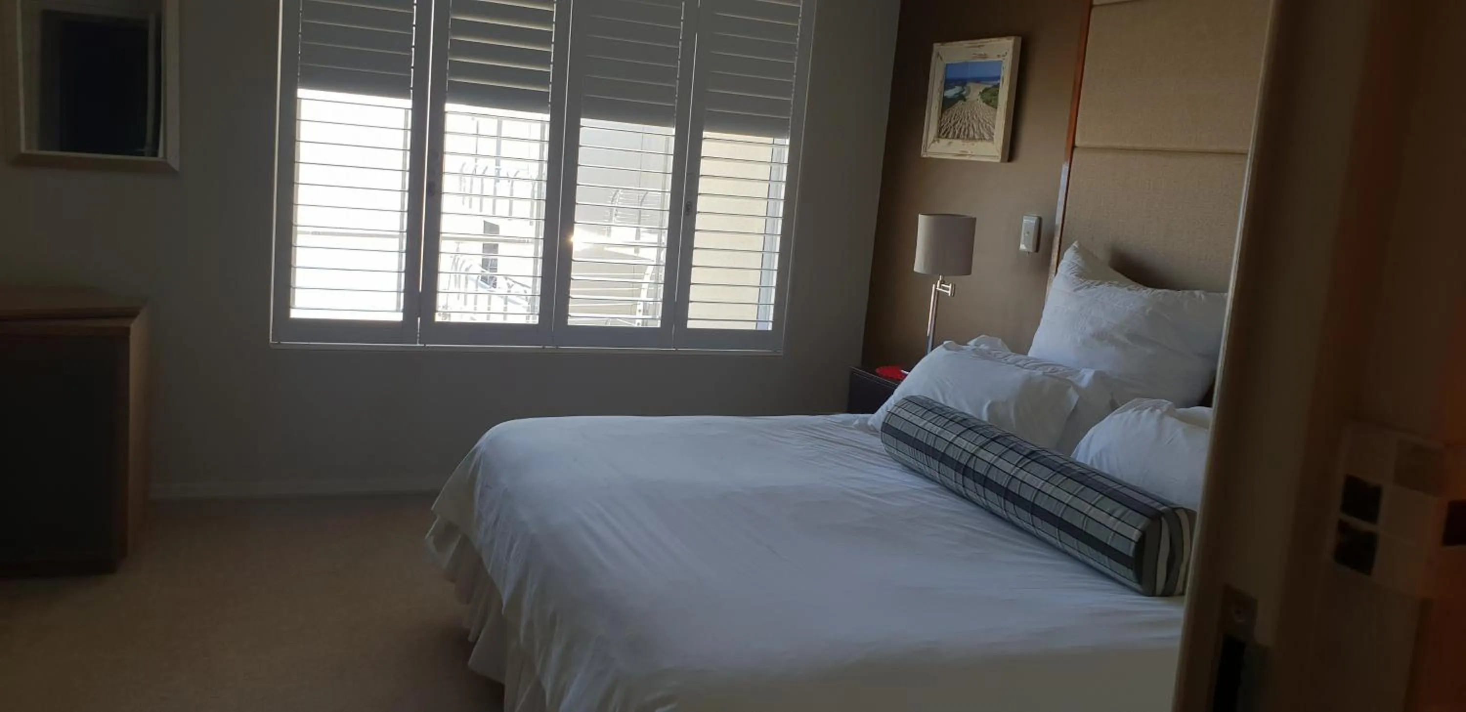 Bed in Lagoon Beach Hotel Apartments