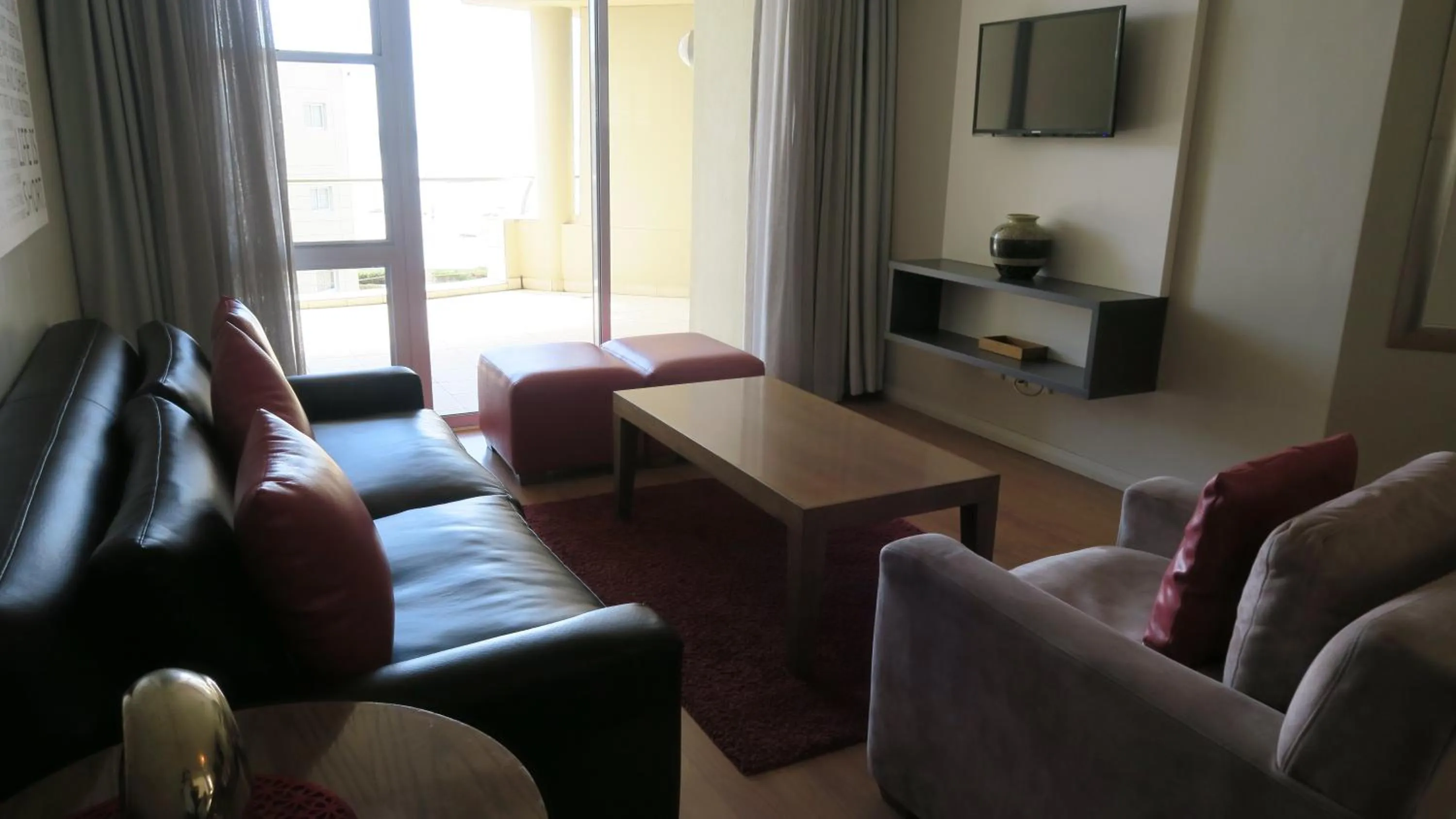 Lagoon Beach Hotel Apartments