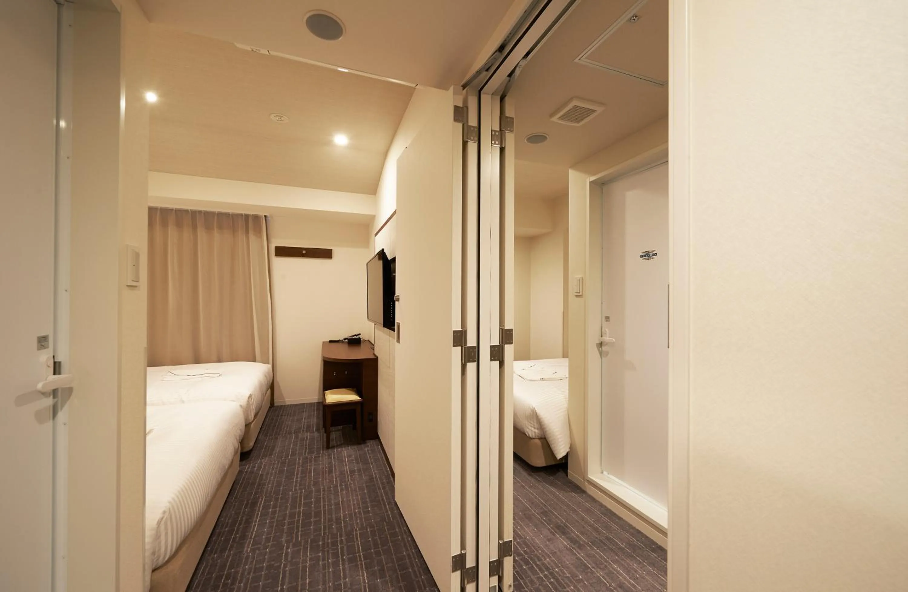 Bed in Sotetsu Fresa Inn Tokyo Roppongi