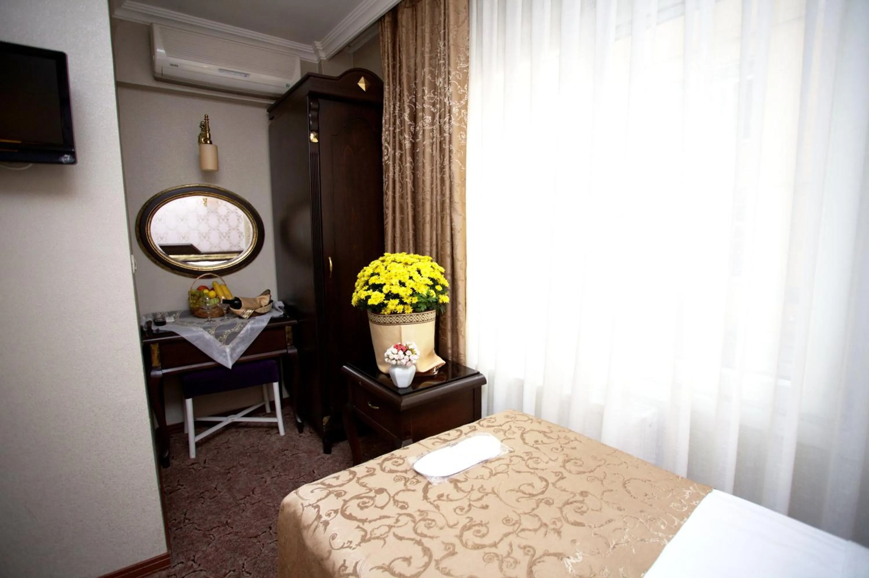 Bed in Sultanahmet Park Hotel
