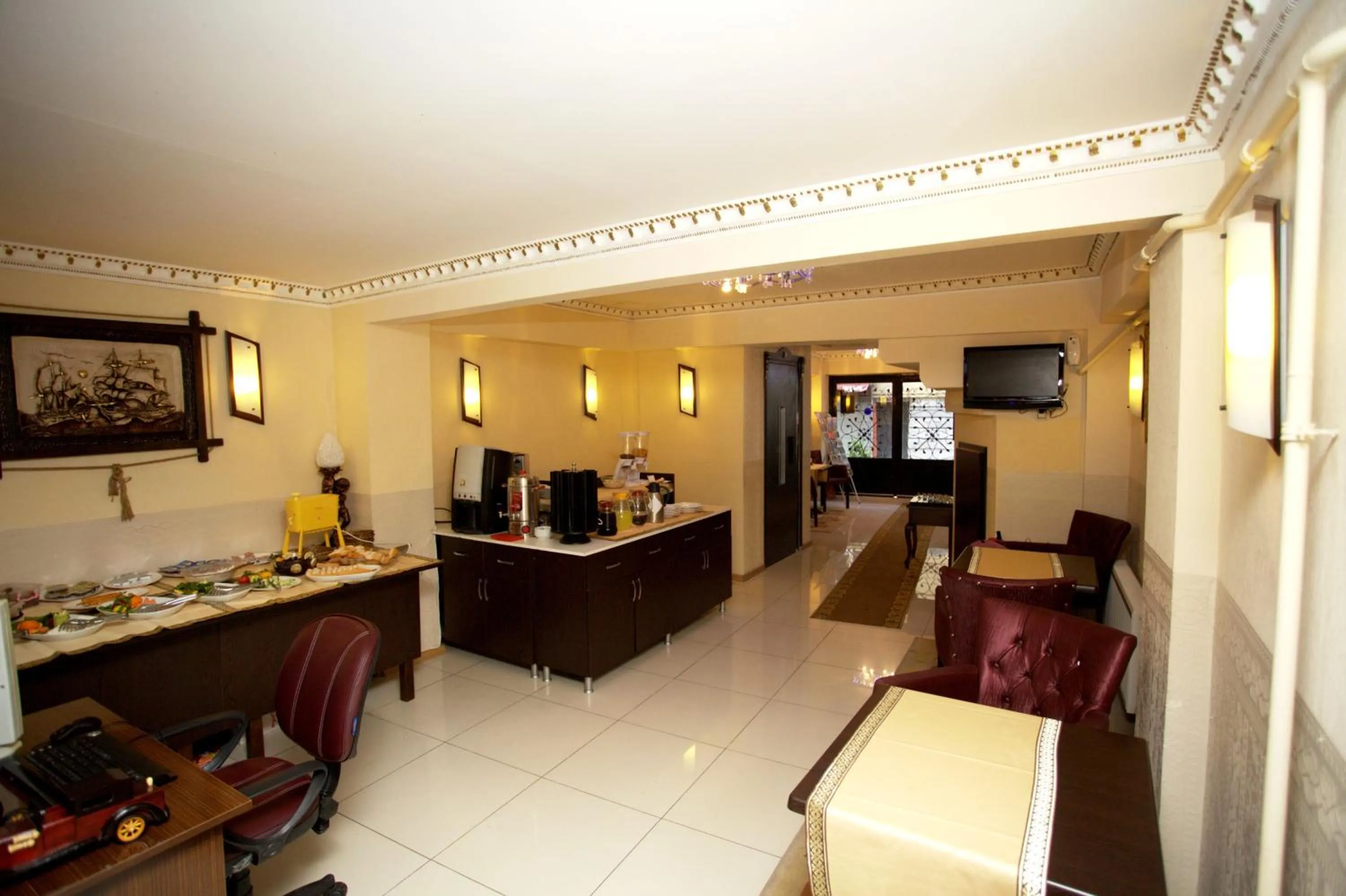 Restaurant/places to eat in Sultanahmet Park Hotel