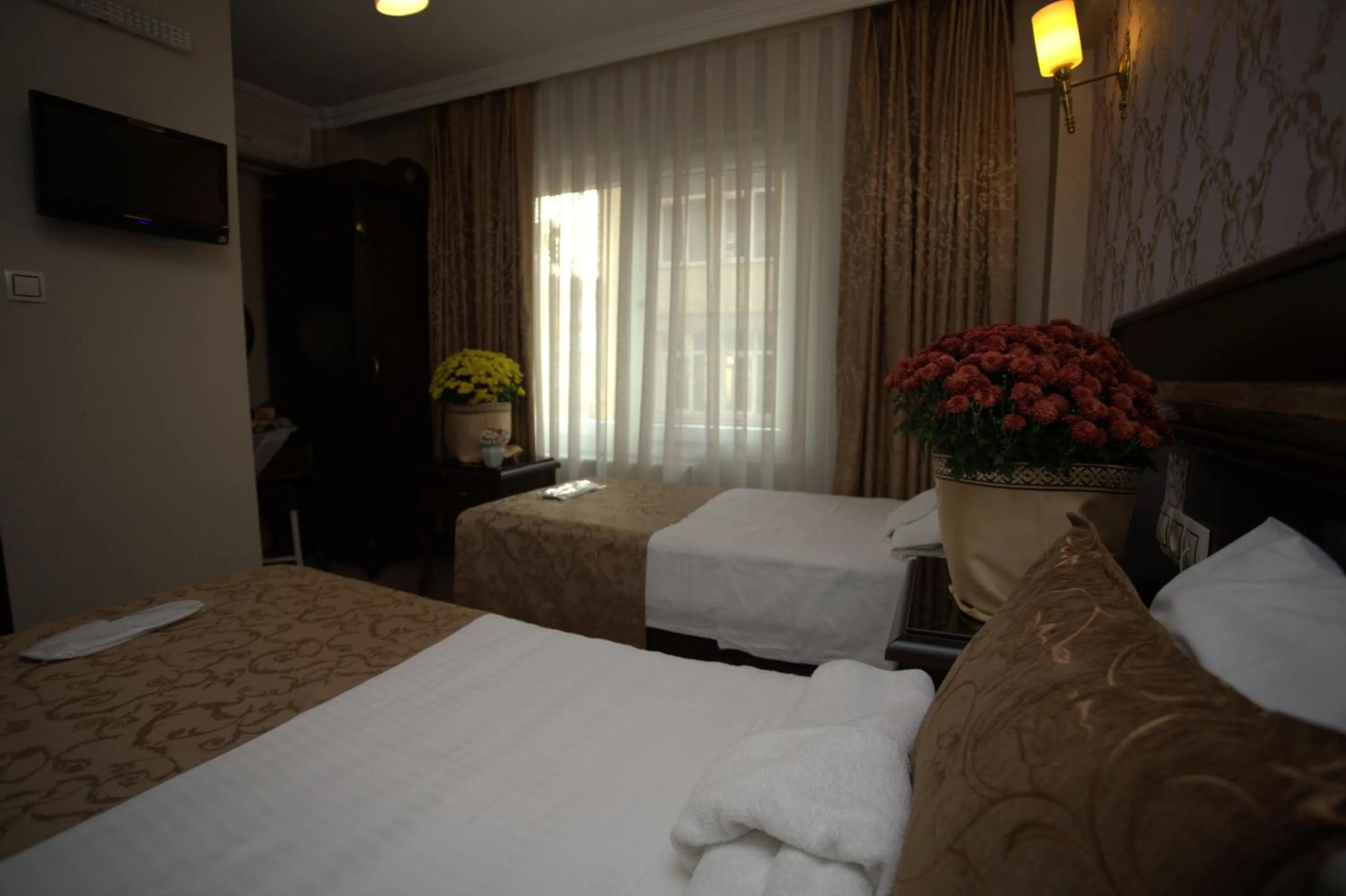 Photo of the whole room, Bed in Sultanahmet Park Hotel