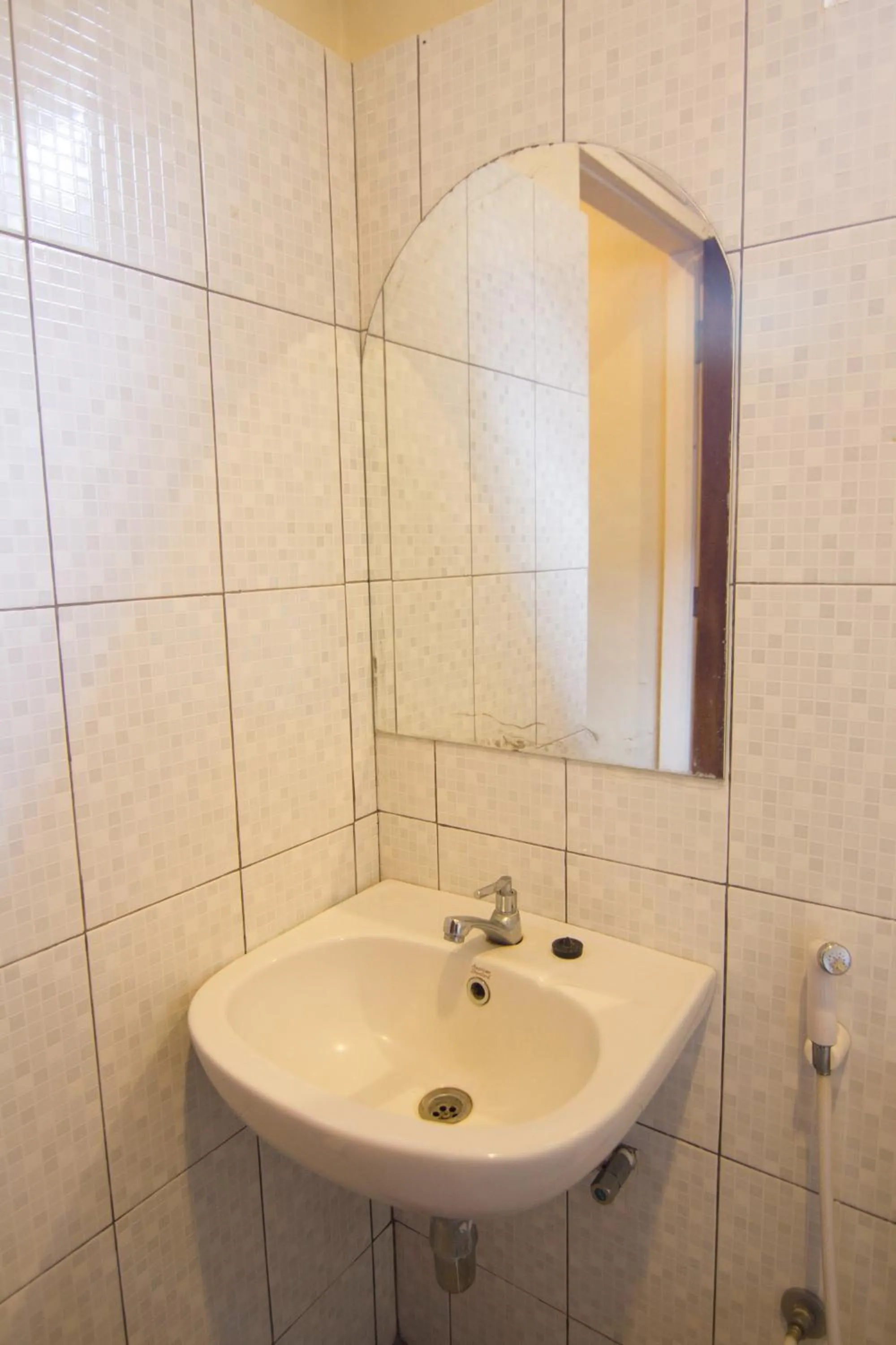 Bathroom in Pondok Nuri Homestay