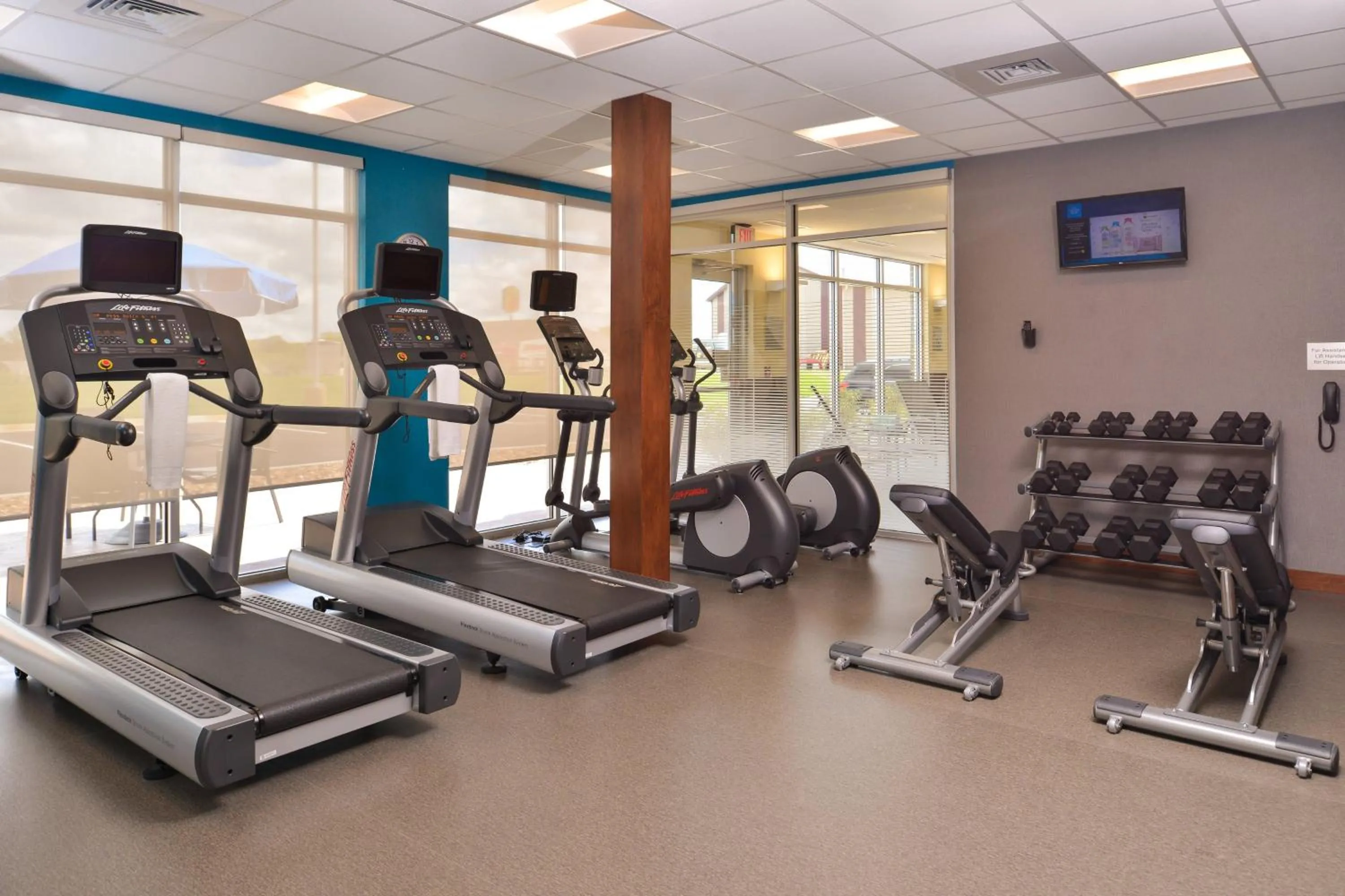 Fitness centre/facilities in Fairfield Inn & Suites by Marriott Warrensburg