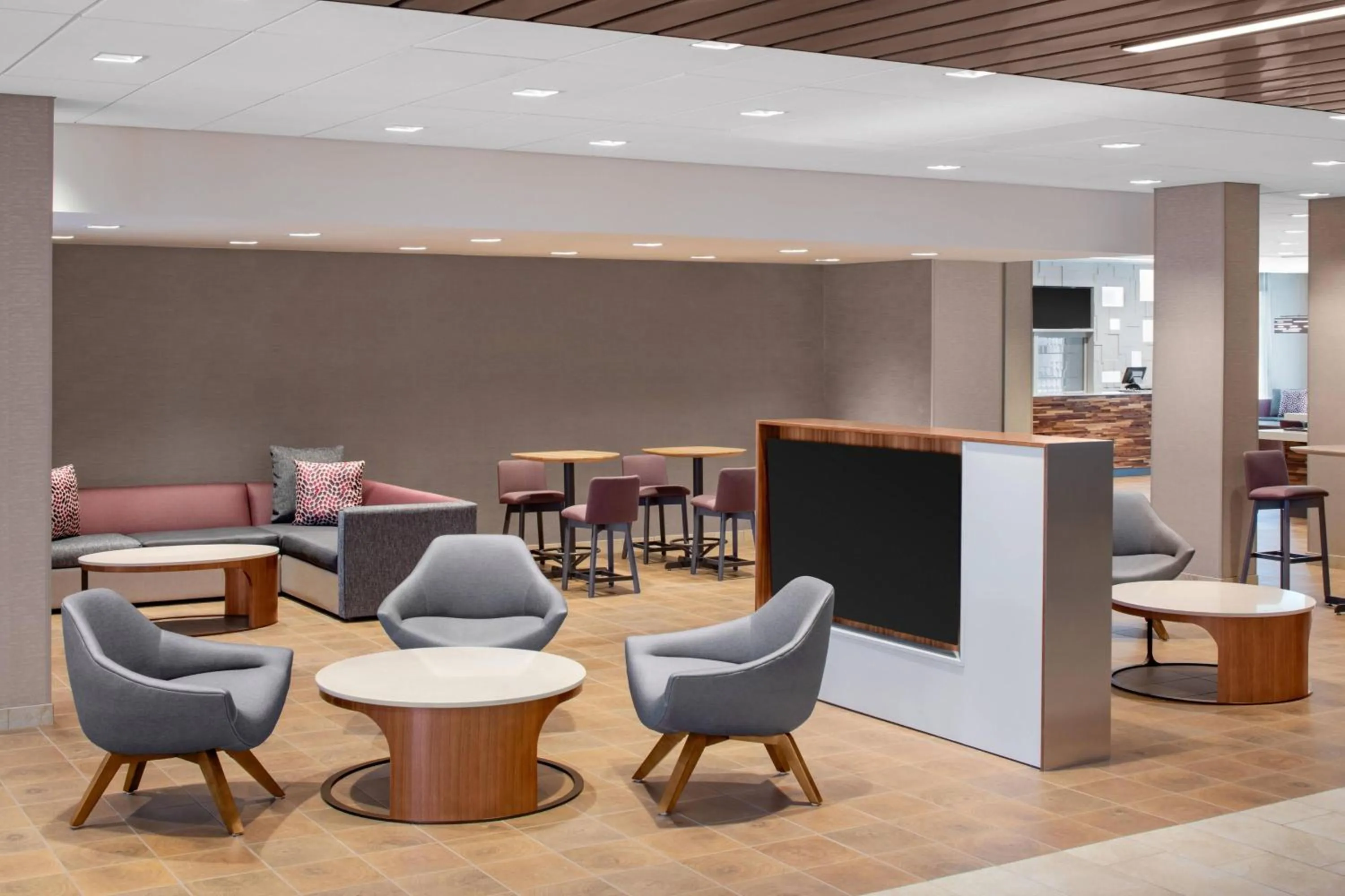 Lobby or reception in Courtyard by Marriott Wayne Fairfield