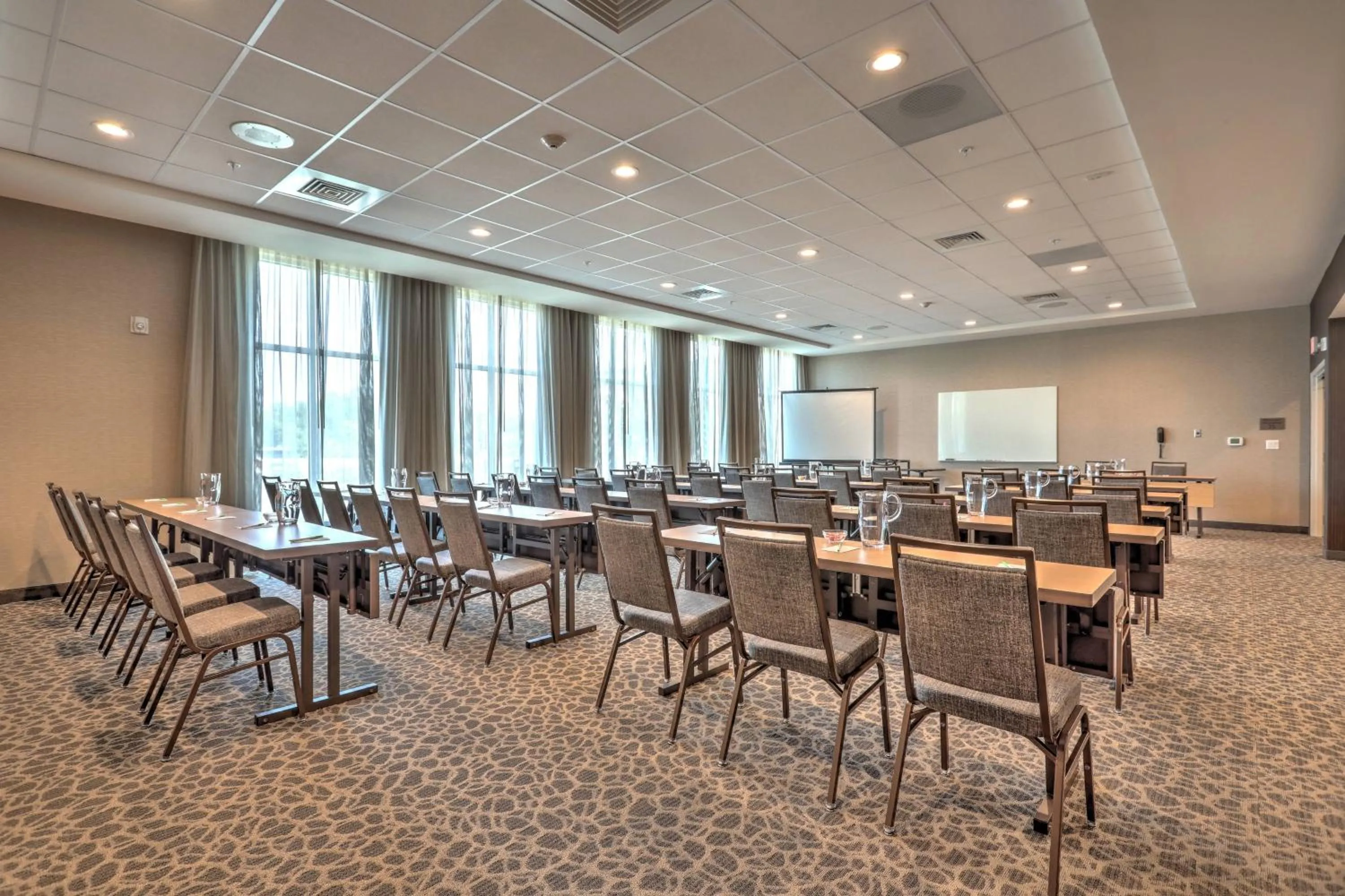 Meeting/conference room in Courtyard by Marriott Deptford