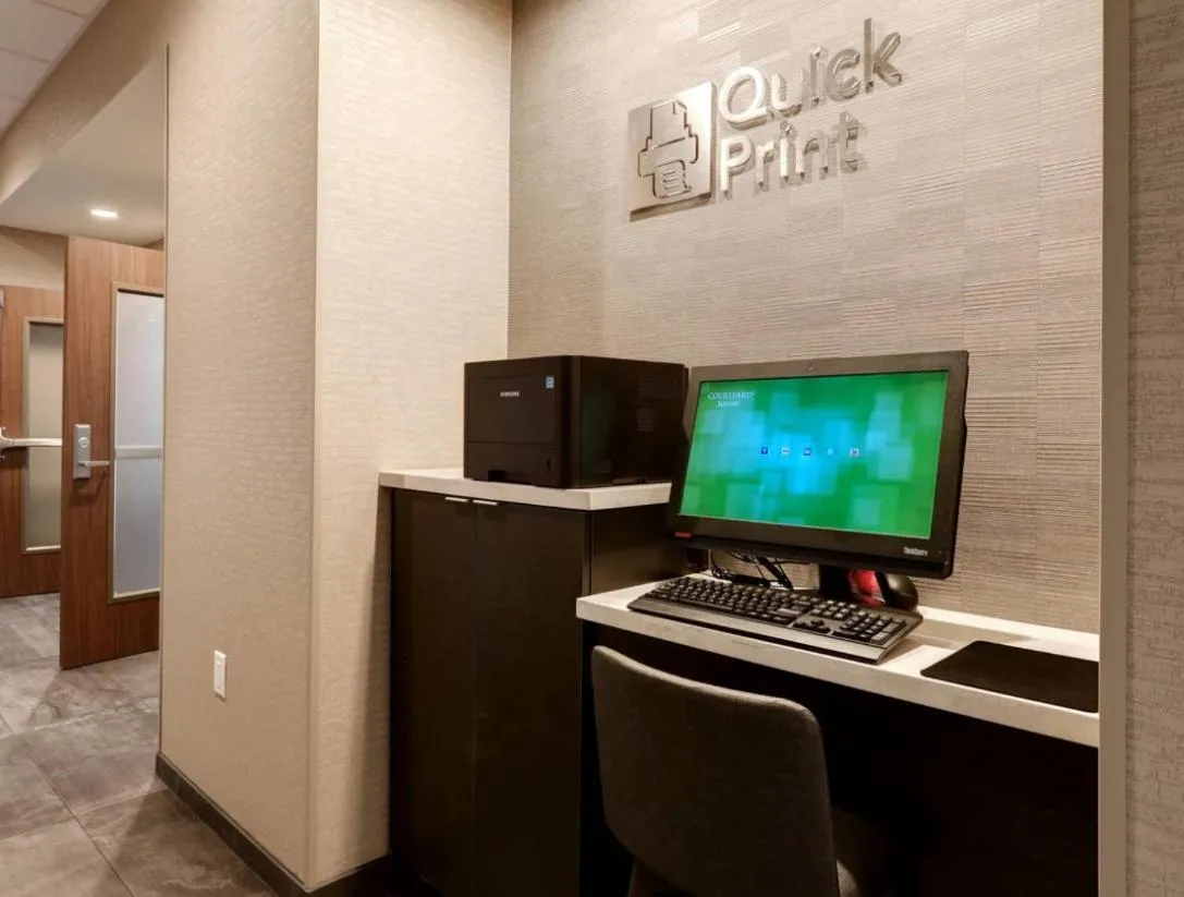 TV and multimedia in Courtyard by Marriott Deptford