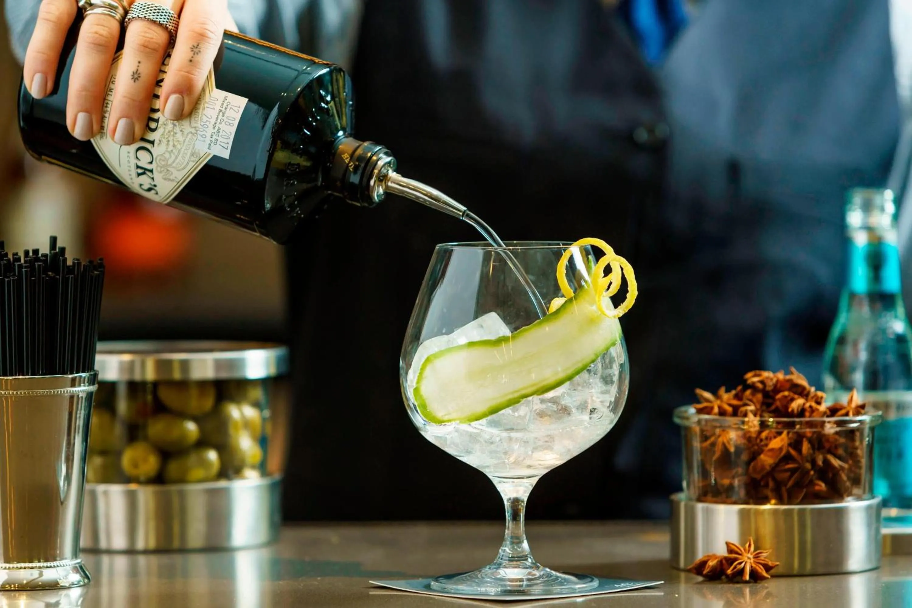 Lounge or bar in AC Hotel by Marriott Chapel Hill Downtown