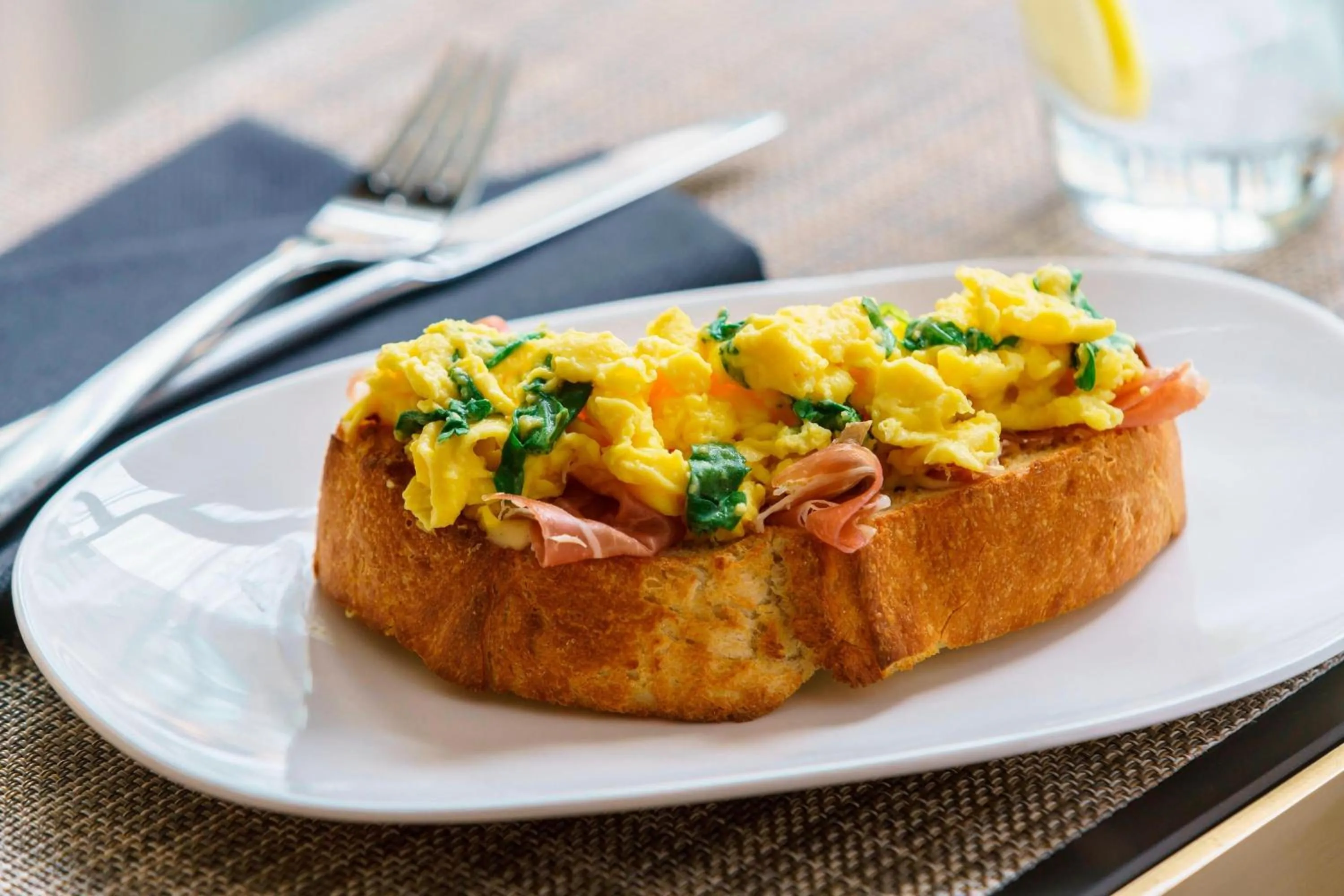 Kitchen or kitchenette in AC Hotel by Marriott Chapel Hill Downtown