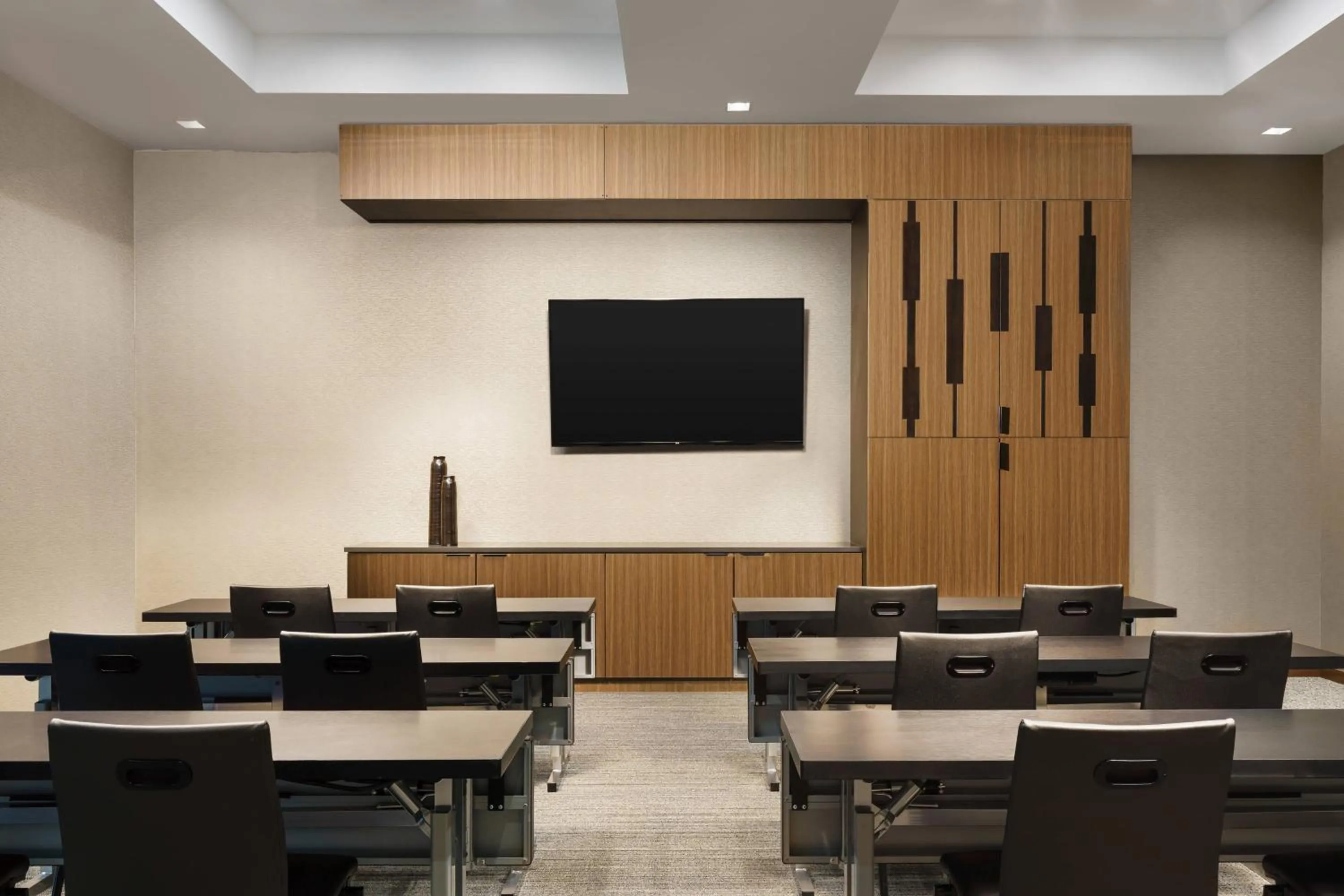 Meeting/conference room in AC Hotel by Marriott Chapel Hill Downtown