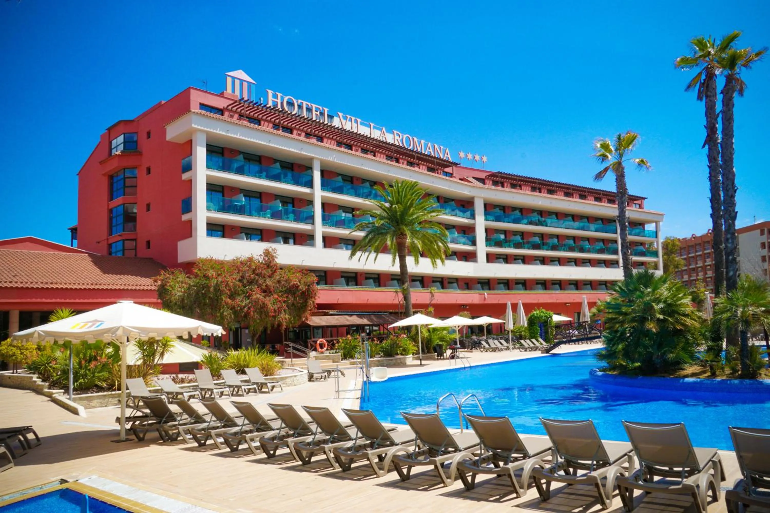 Swimming pool in Ohtels Vil·la Romana