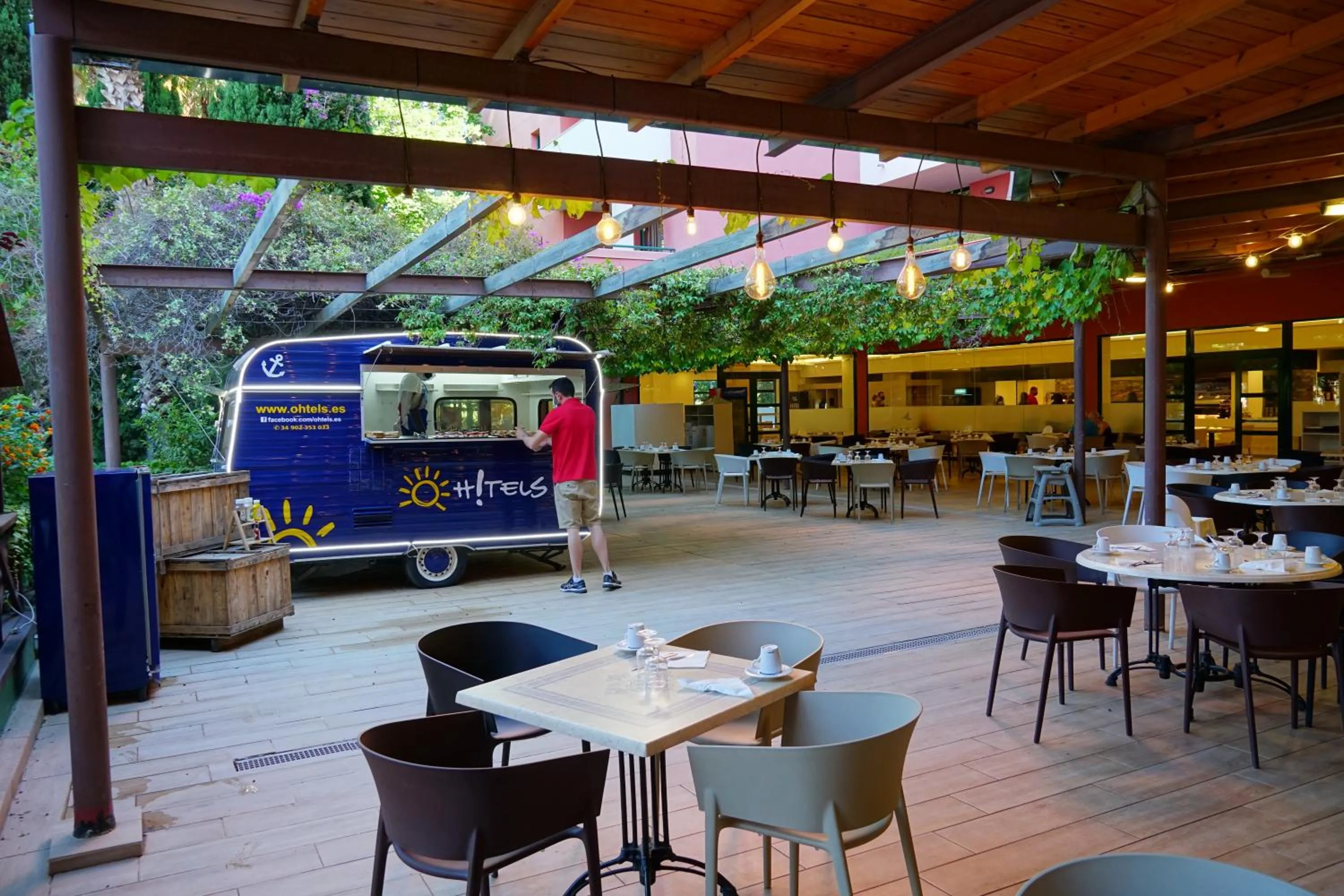 Restaurant/places to eat in Ohtels Vil·la Romana