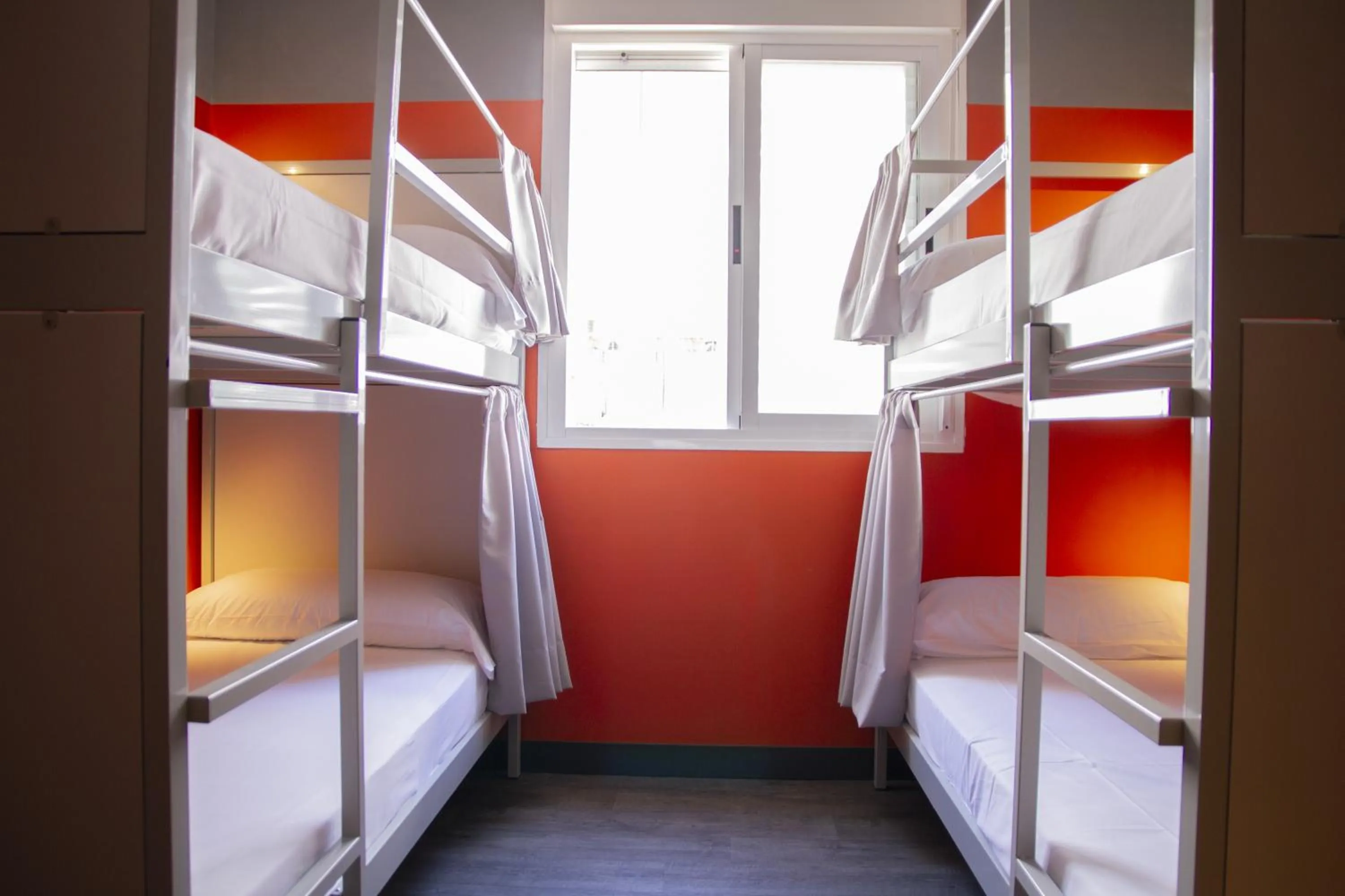 Photo of the whole room, Bed in Youth Hostel Center Valencia