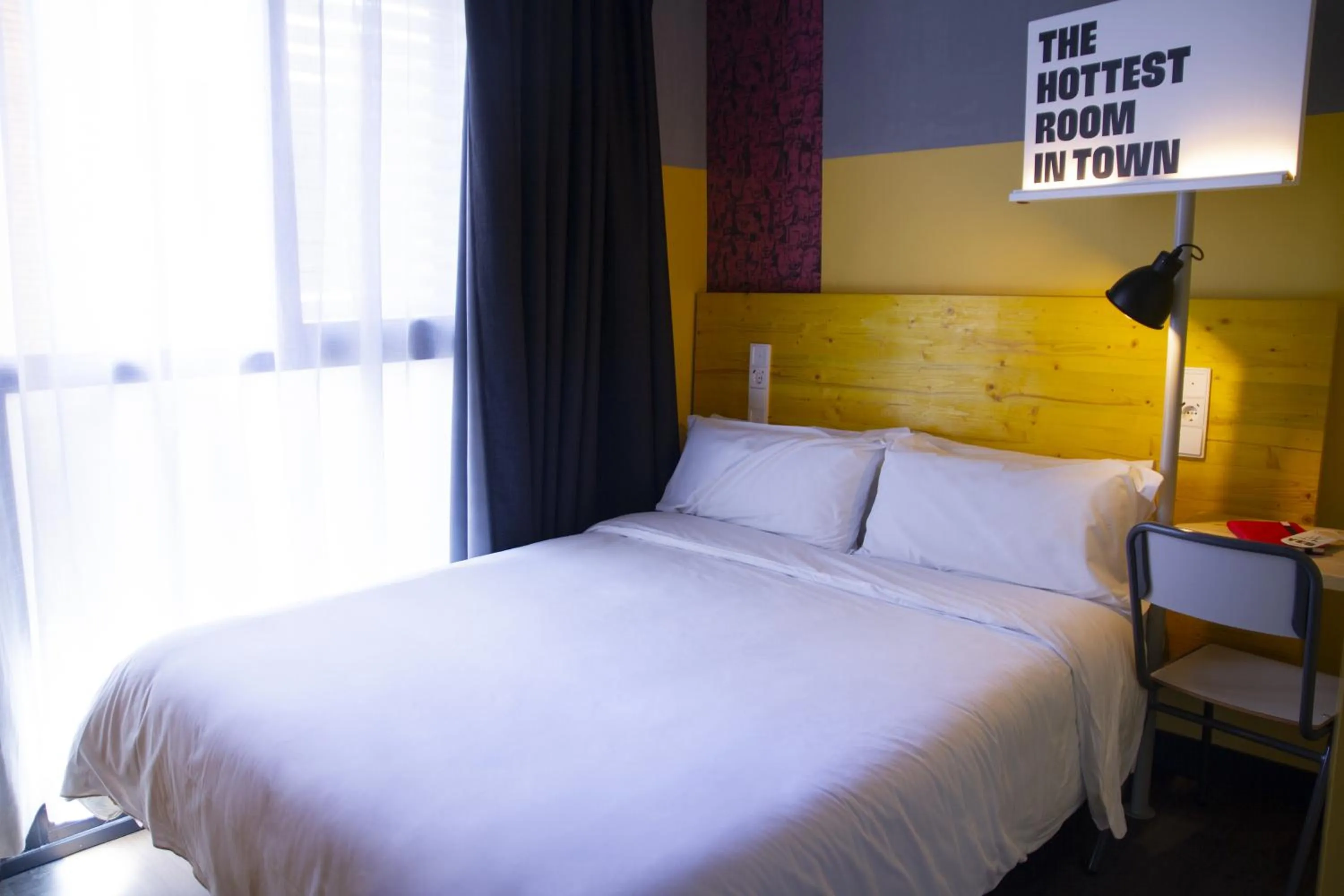 Bed in Youth Hostel Center Valencia