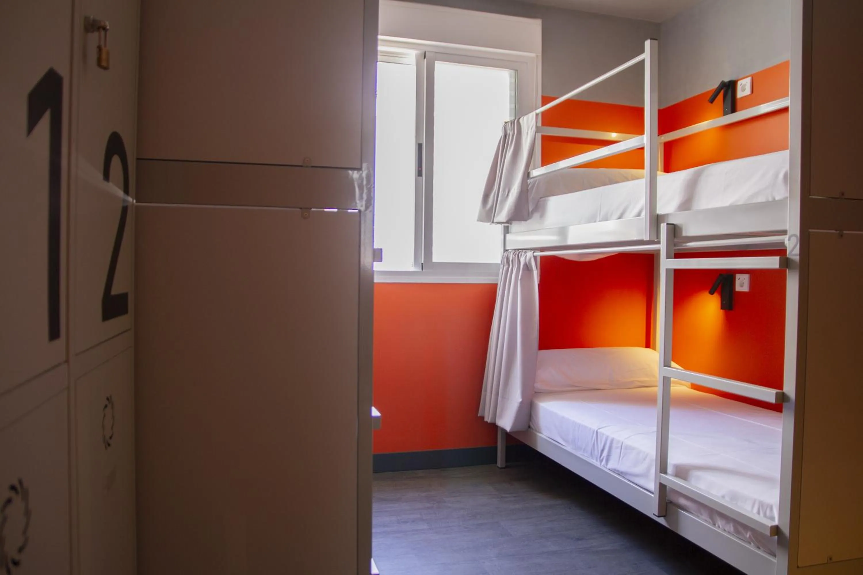 Photo of the whole room, Bed in Youth Hostel Center Valencia