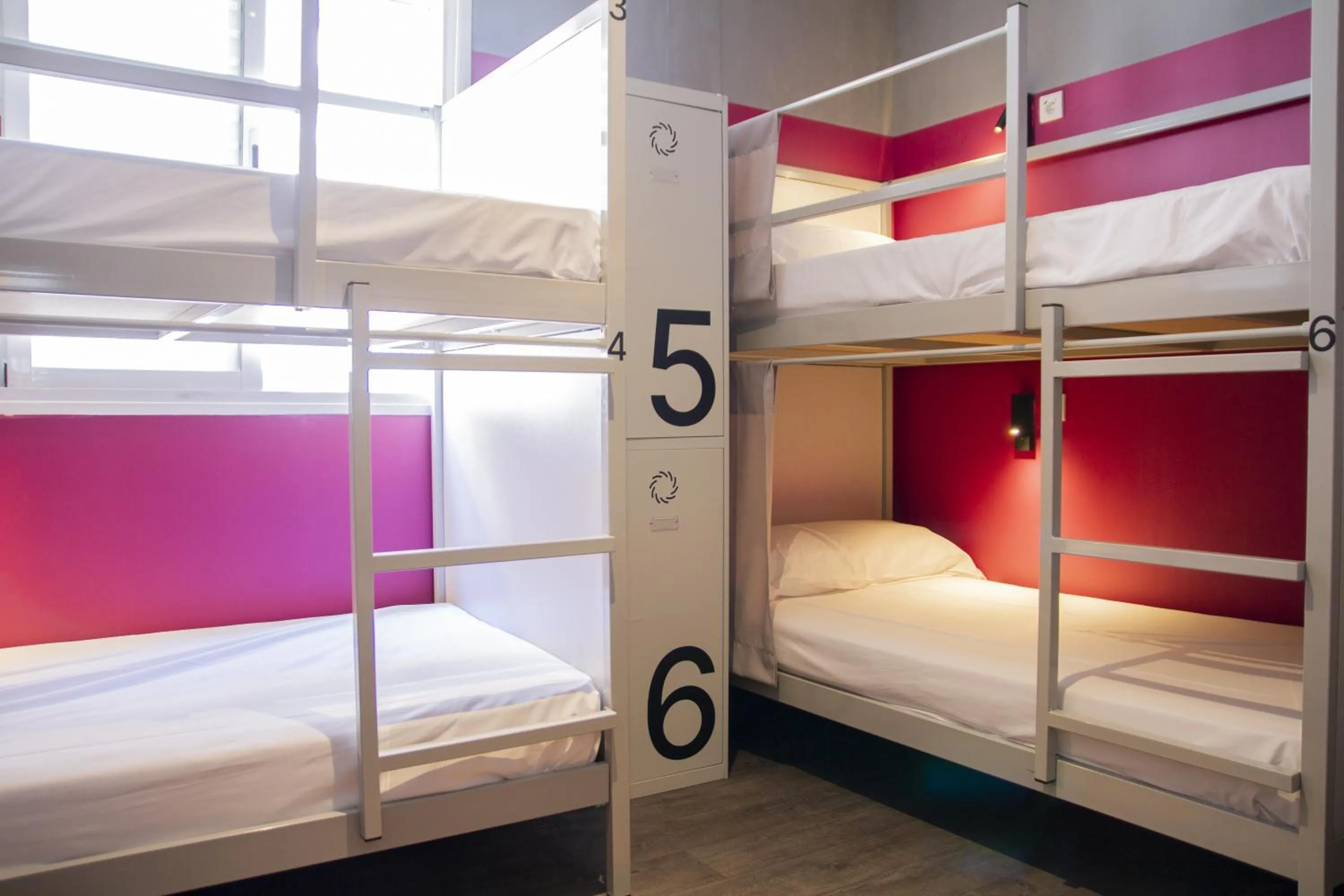 Photo of the whole room, Bed in Youth Hostel Center Valencia