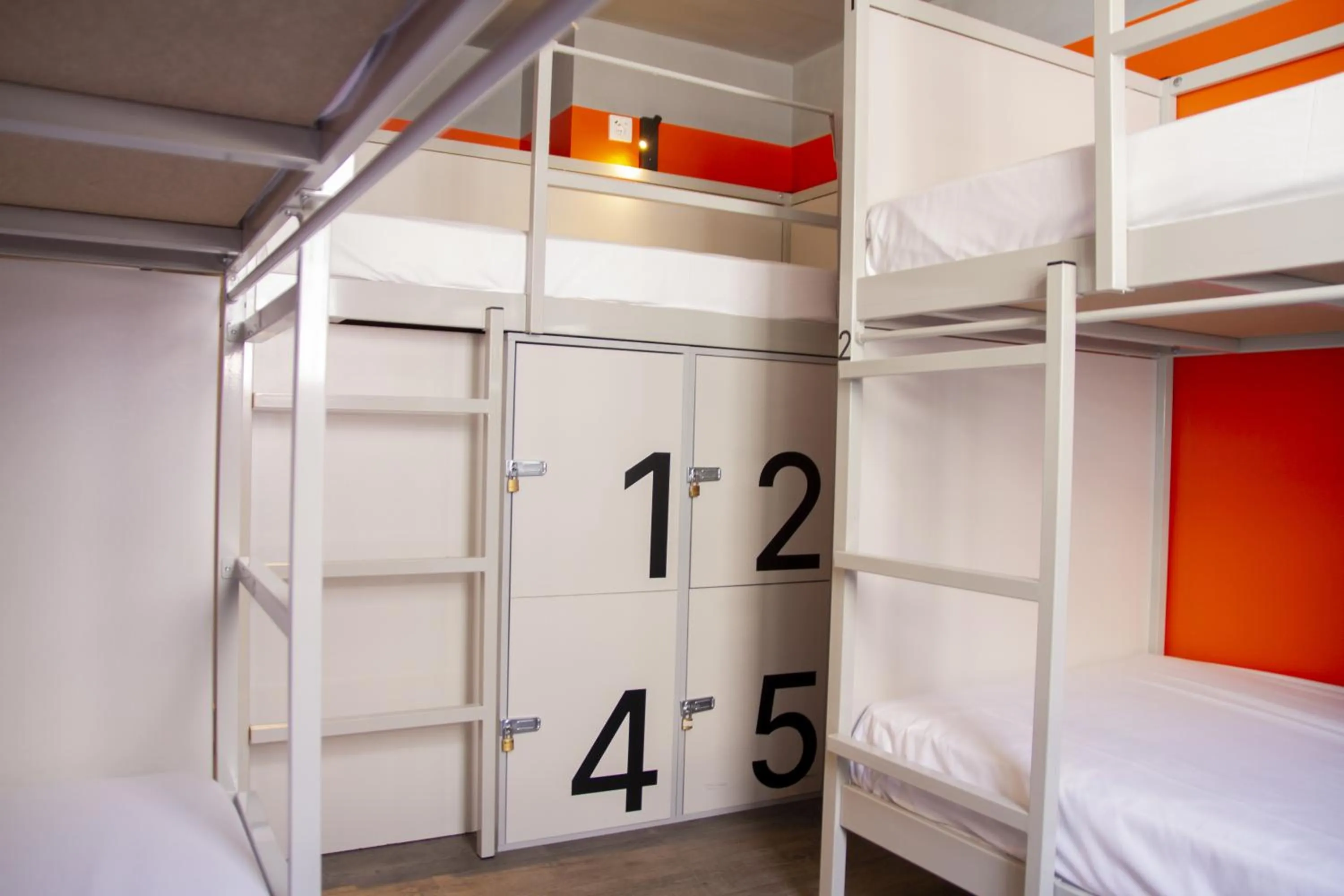 Photo of the whole room, Bed in Youth Hostel Center Valencia