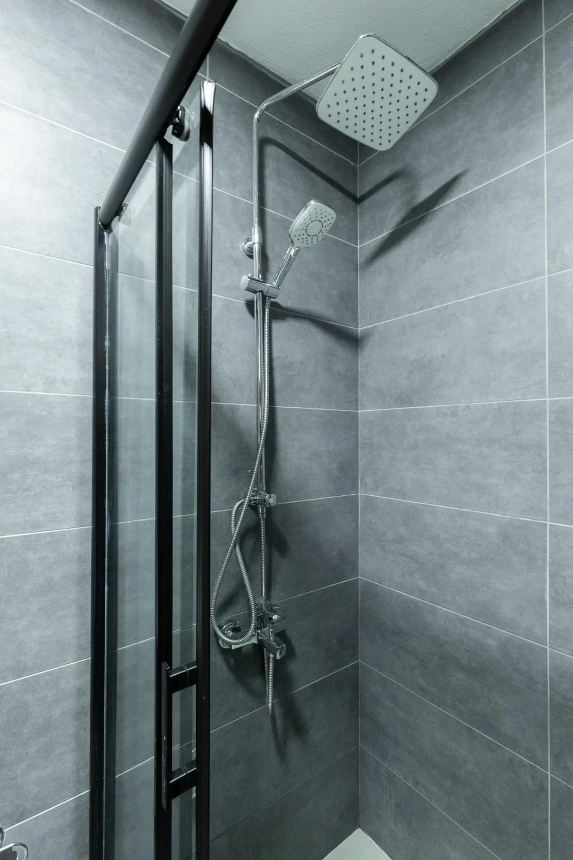 Shower in Seher HOTEL