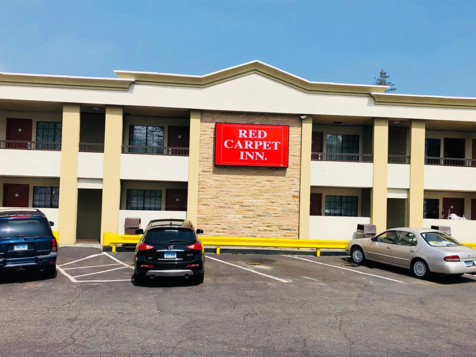 Property building in Red Carpet Inn - Stamford