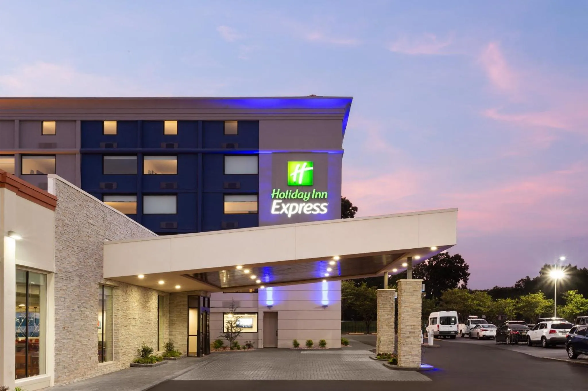 Property building in Holiday Inn Express Atlanta Airport - North by IHG
