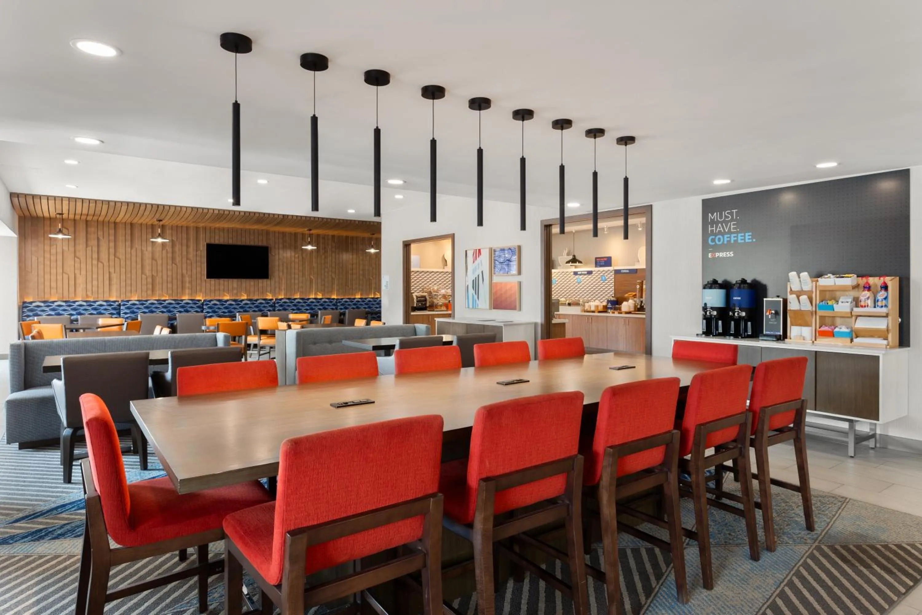 Dining area in Holiday Inn Express Atlanta Airport - North by IHG