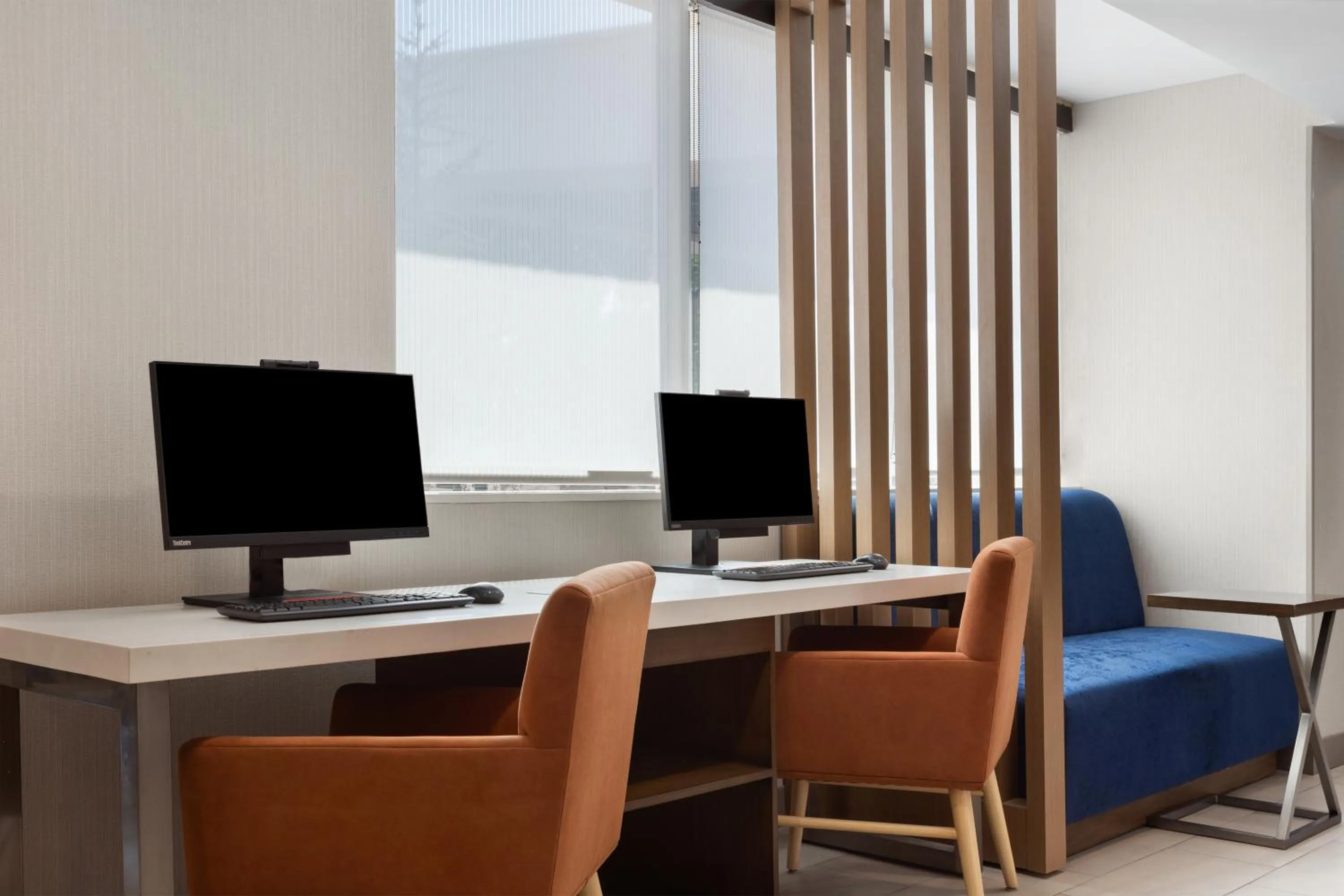 Business facilities in Holiday Inn Express Atlanta Airport - North by IHG