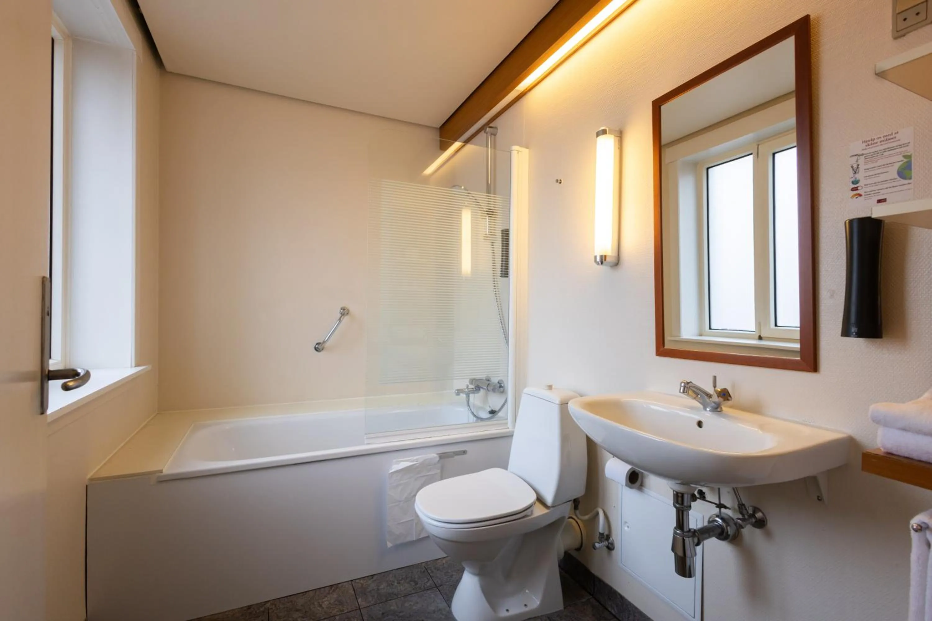 Bathroom in Milling Hotel Gestus