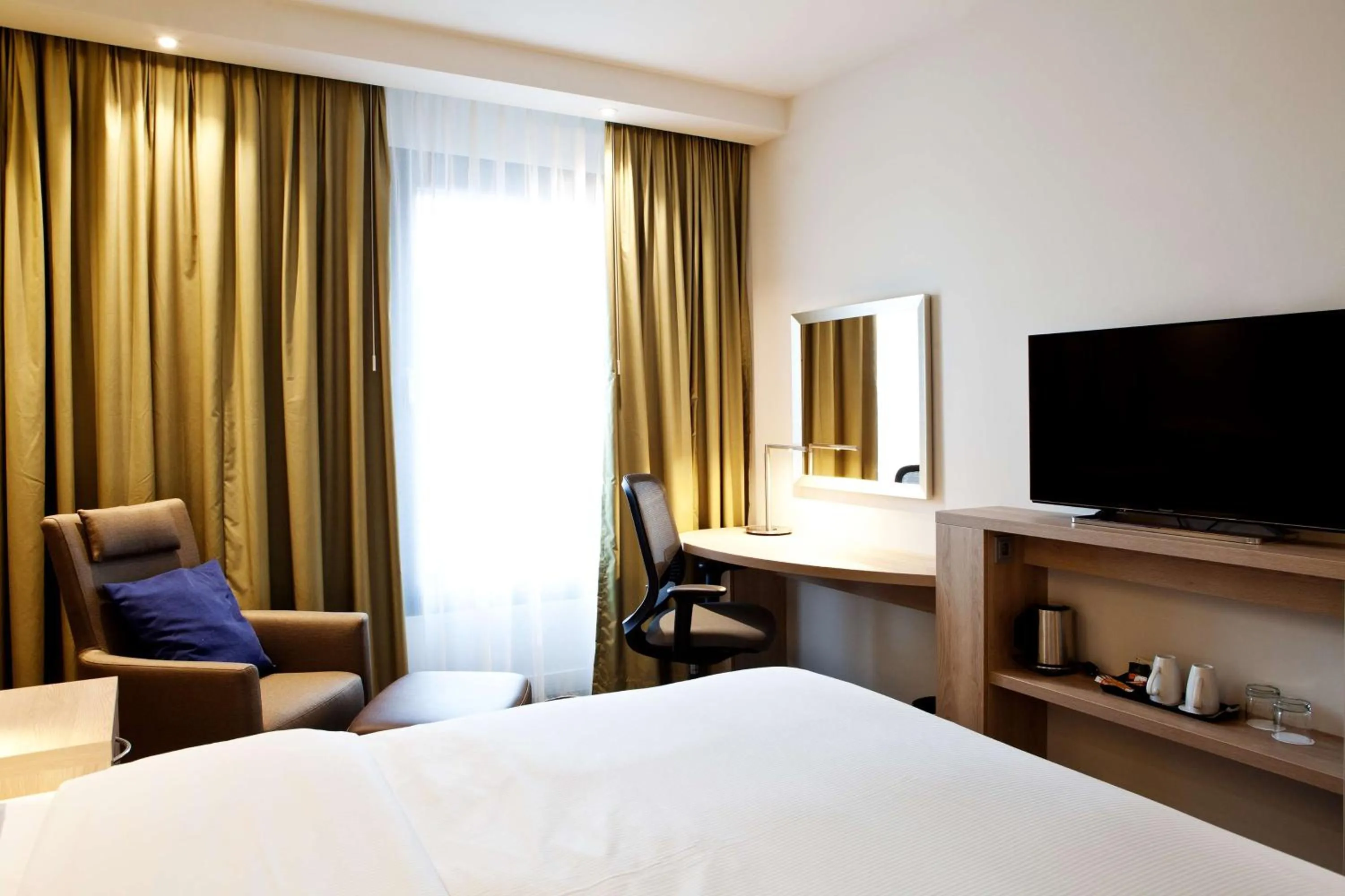 Bedroom, Bed in Hampton By Hilton Aachen Tivoli