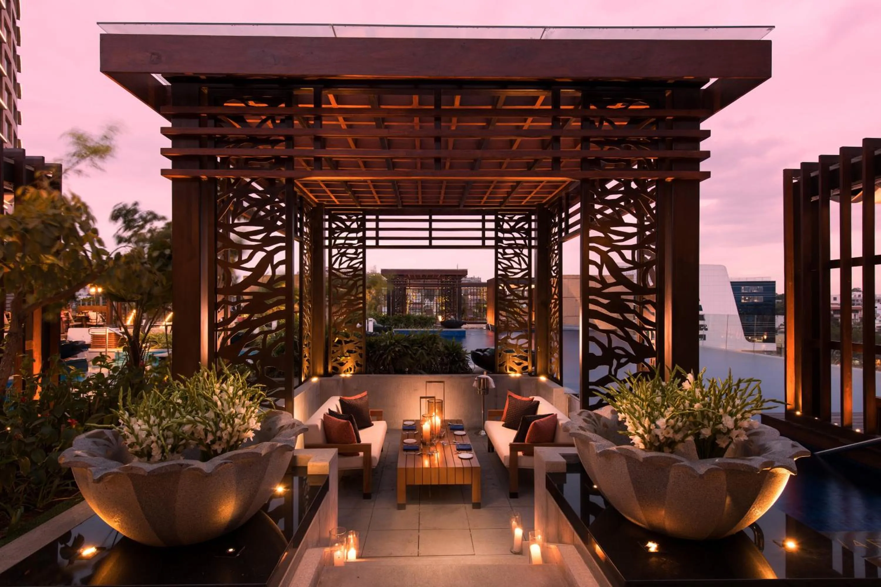 Restaurant/places to eat in Conrad Bengaluru