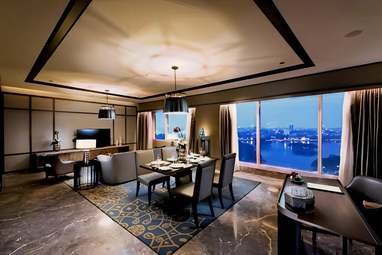 TV and multimedia in Conrad Bengaluru