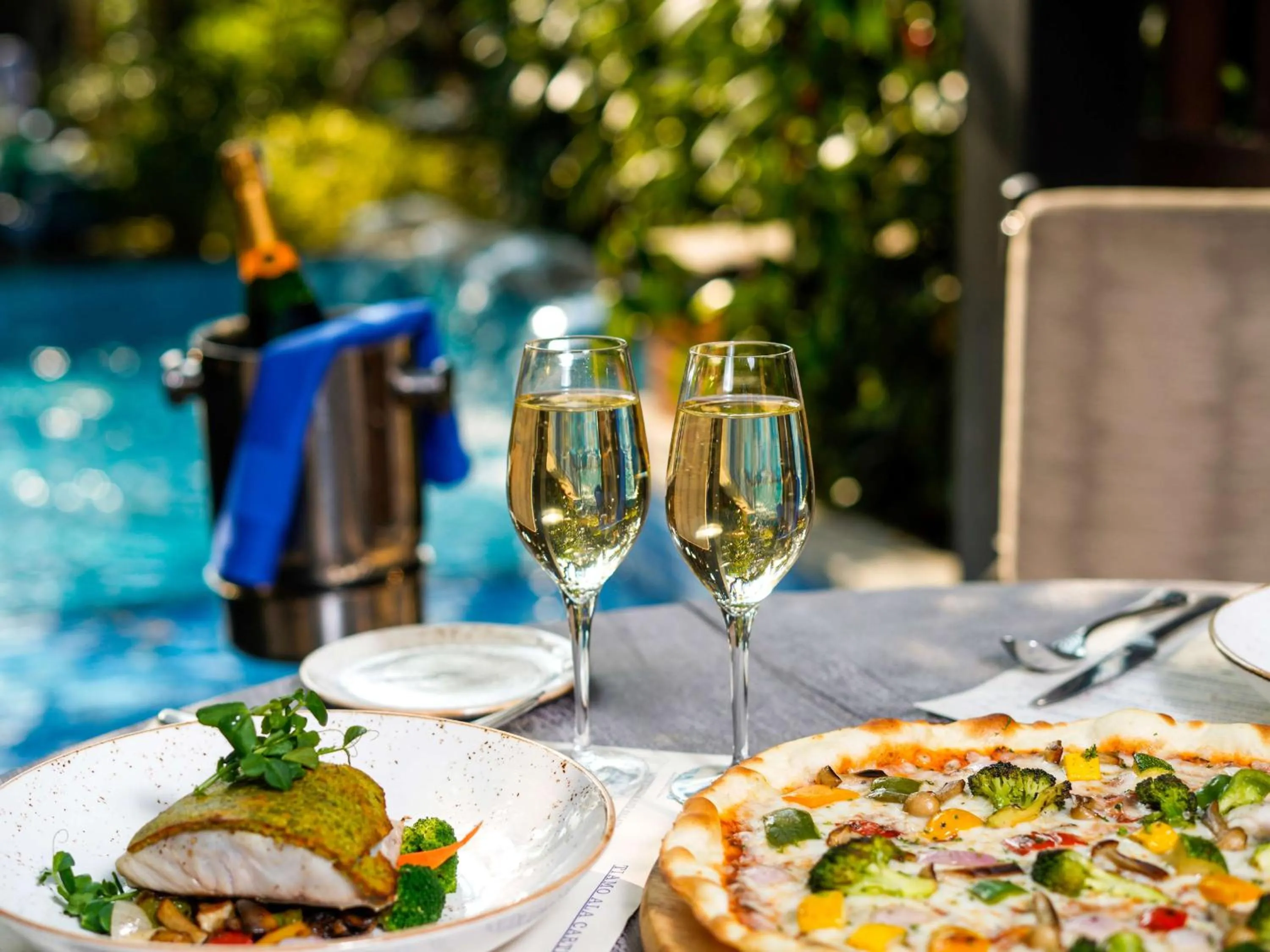 Dining area in Conrad Bengaluru