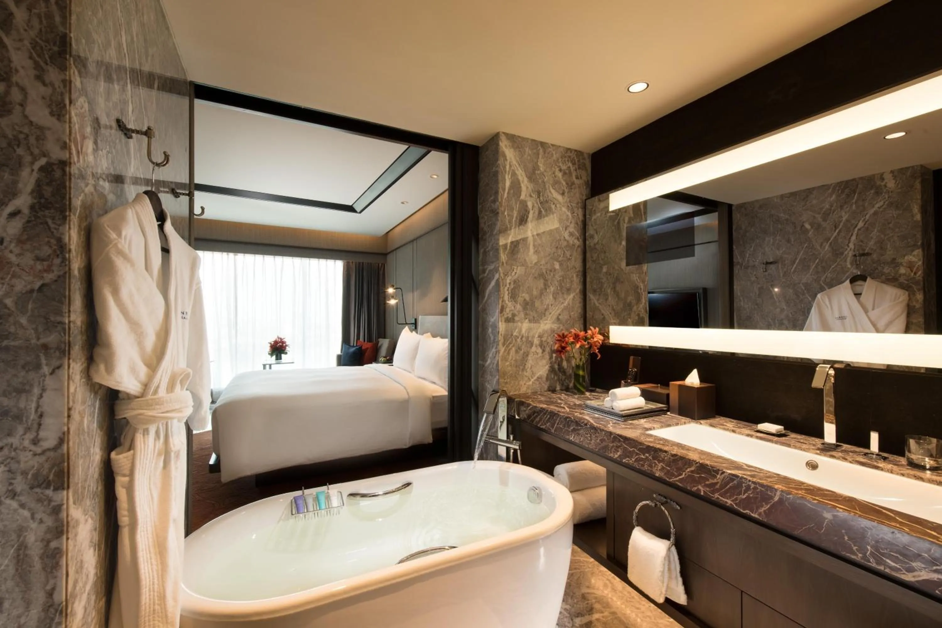 Toilet in Conrad Bengaluru