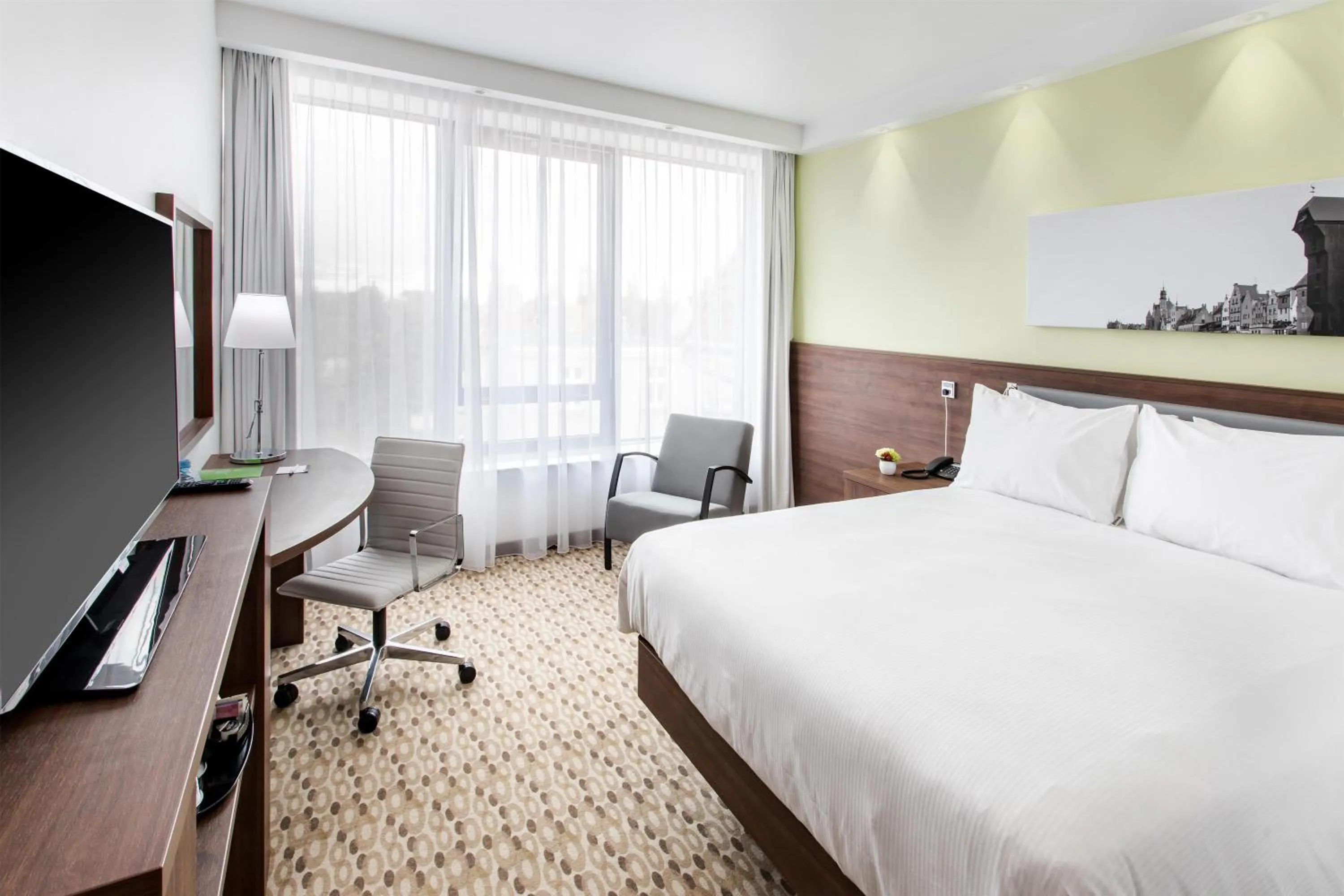 Communal lounge/ TV room, Bed in Hampton By Hilton Gdansk Oliwa