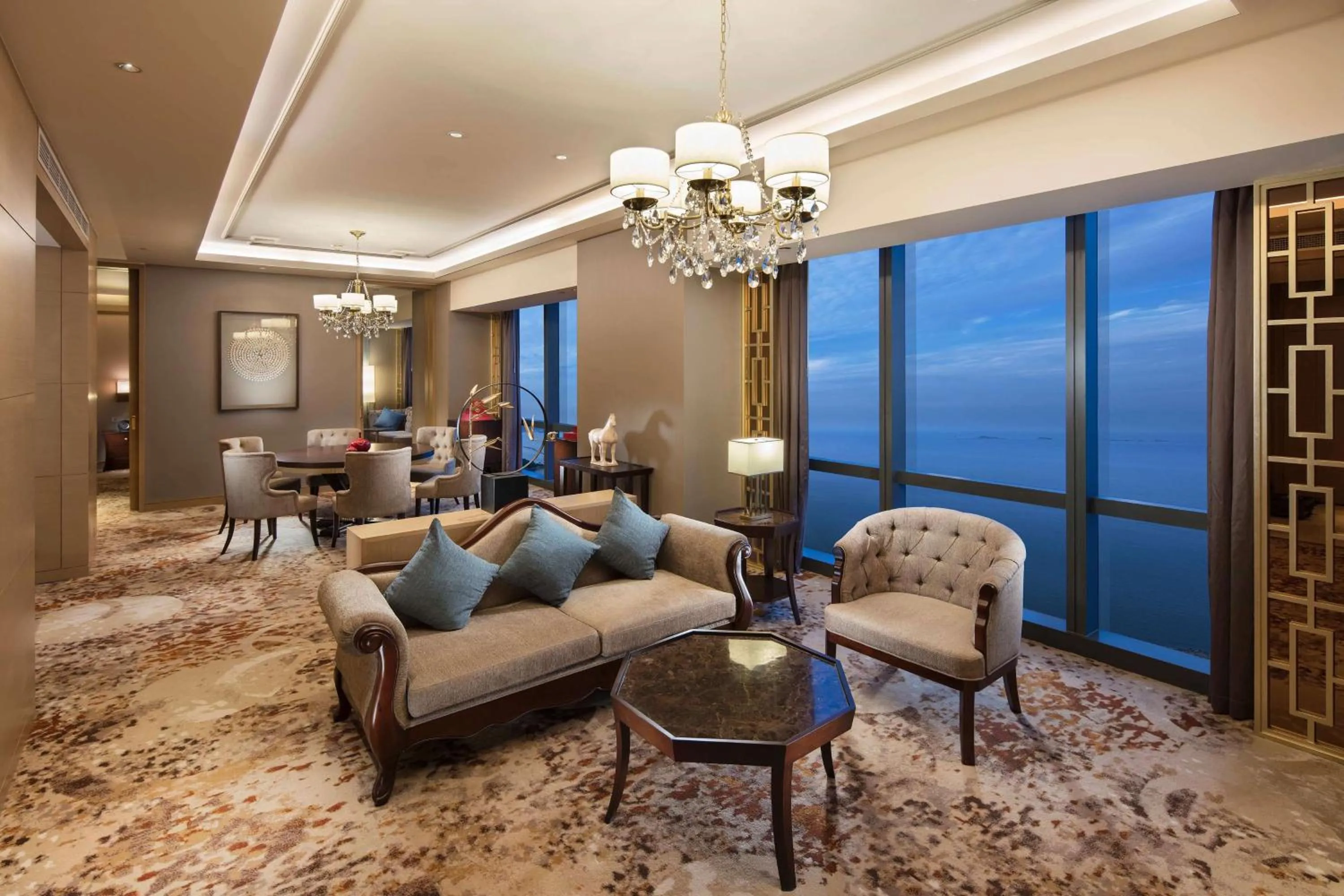 Living room in Hilton Yantai