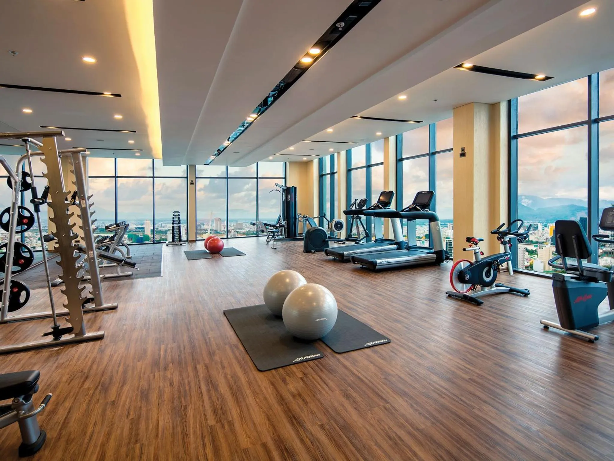 Fitness centre/facilities in Altara Suites Da Nang by AHG