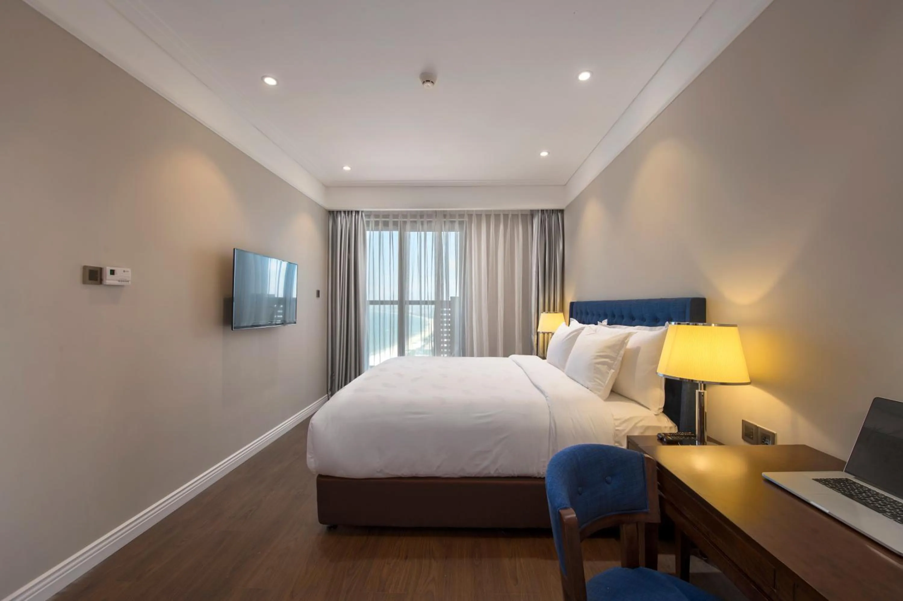 Bed in Altara Suites Da Nang by AHG